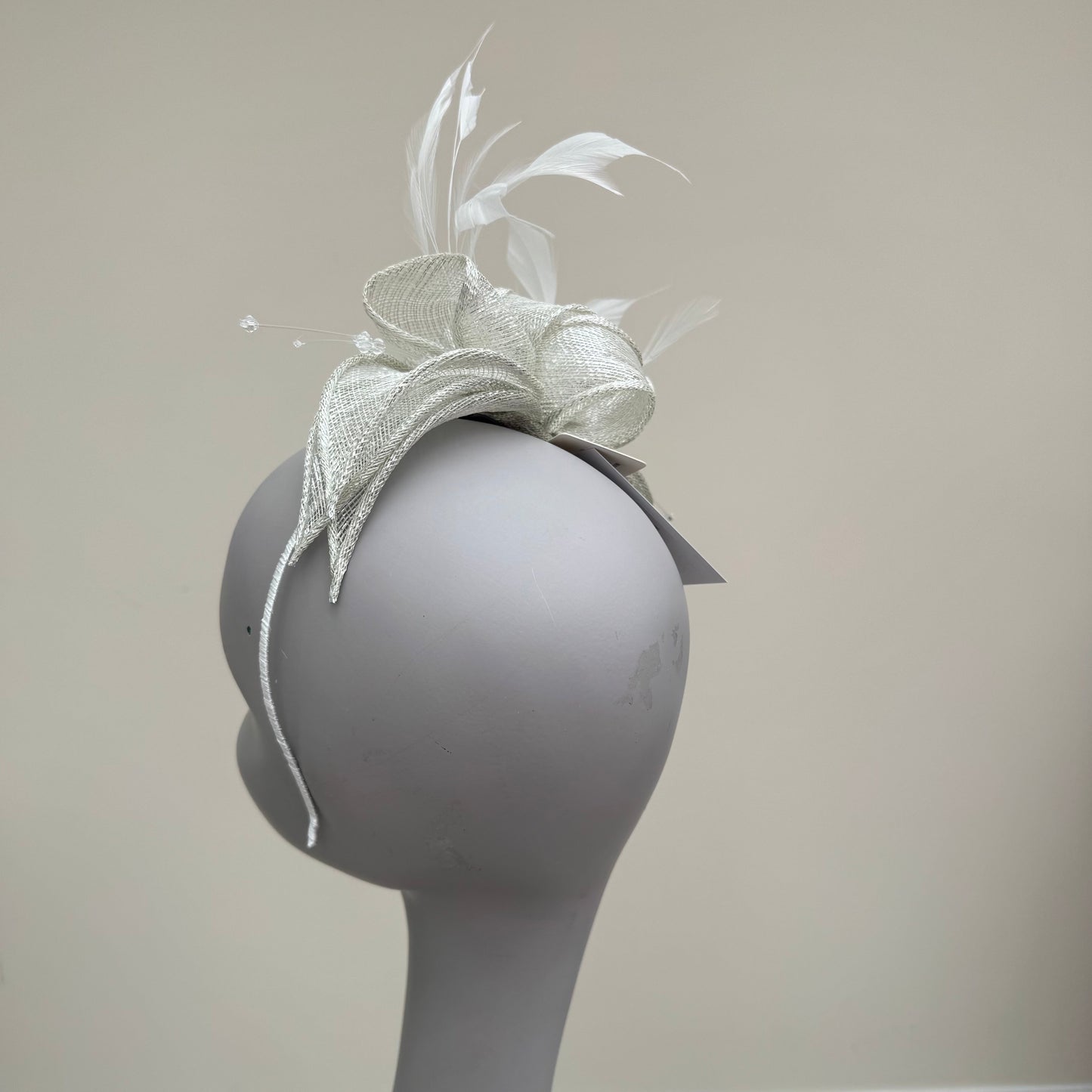 J Bees JB23/318 Ivory Lurex Fascinator