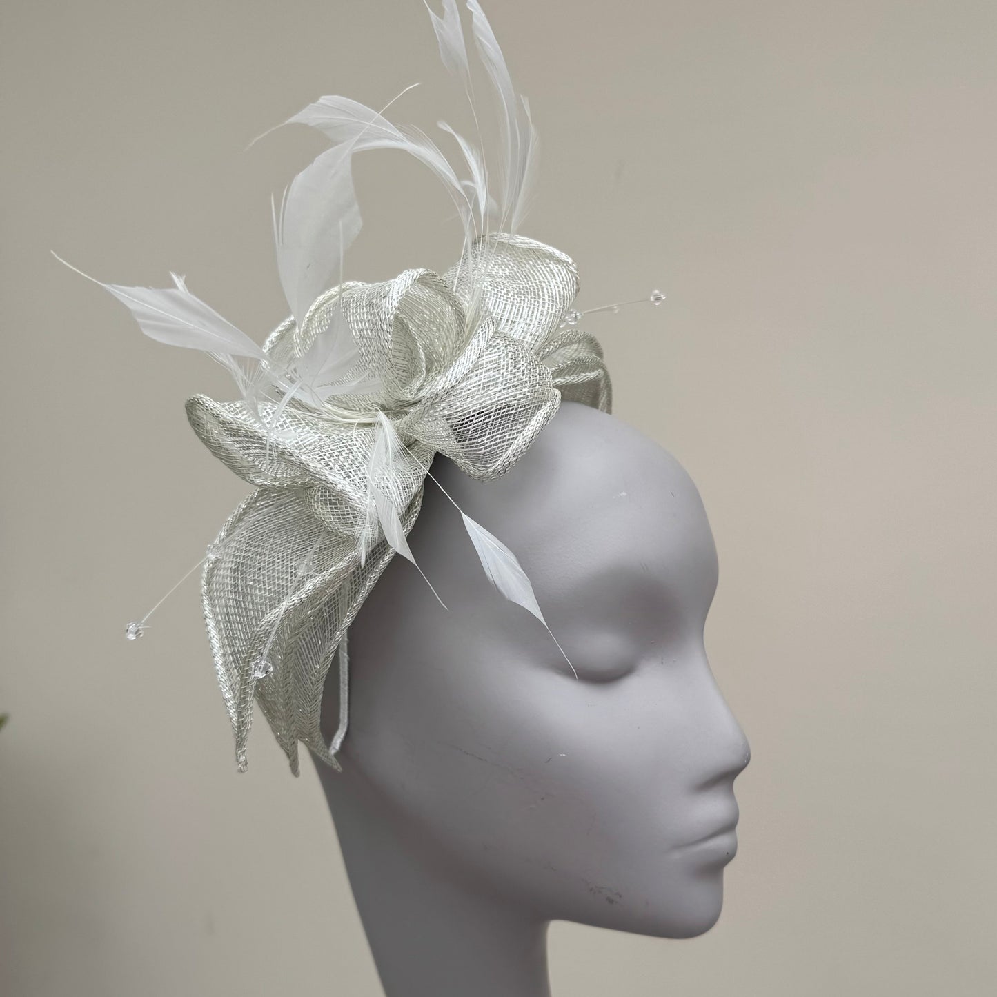 J Bees JB23/318 Ivory Lurex Fascinator
