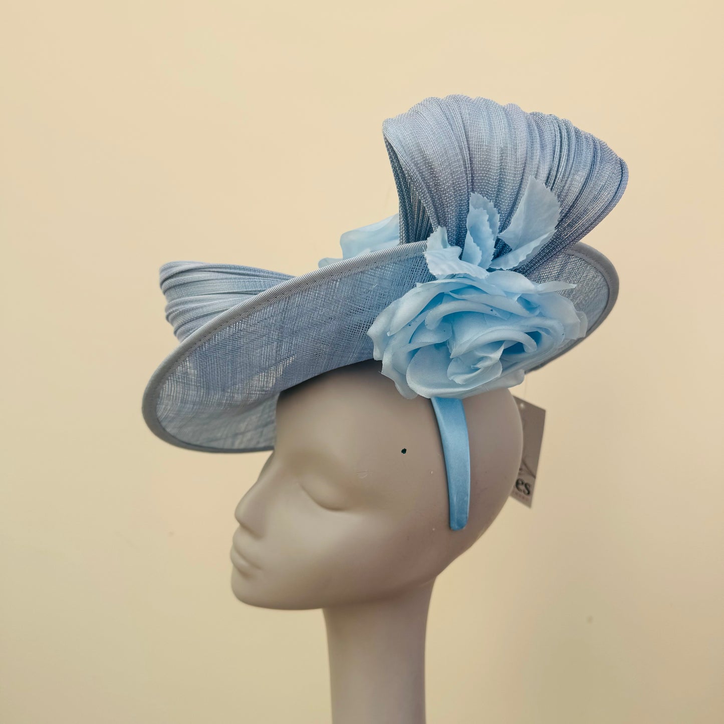 J Bees JB25/59 Baby Blue Disc Hatinator with Ribbon and Rose Detail