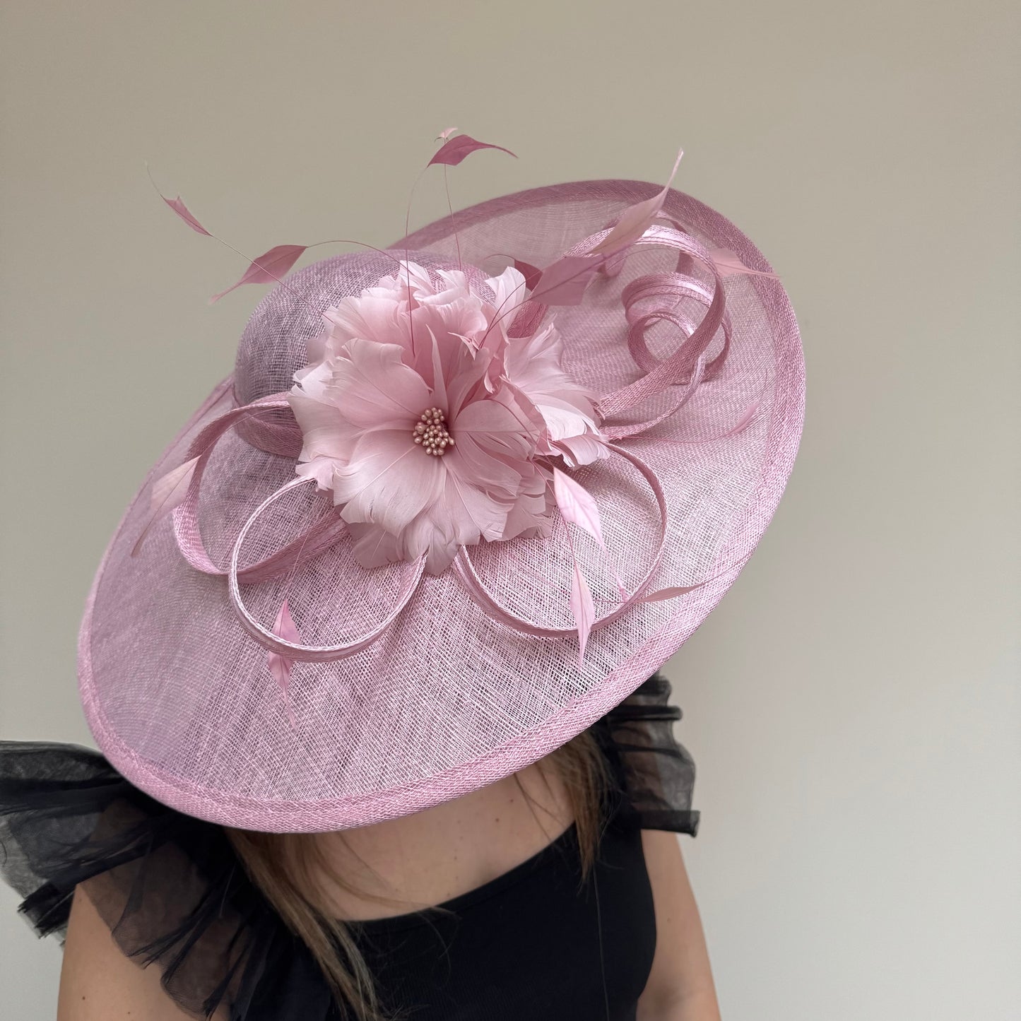 J Bees JB26/1020 Quartz Pink Feather and Ribbon Hatinator