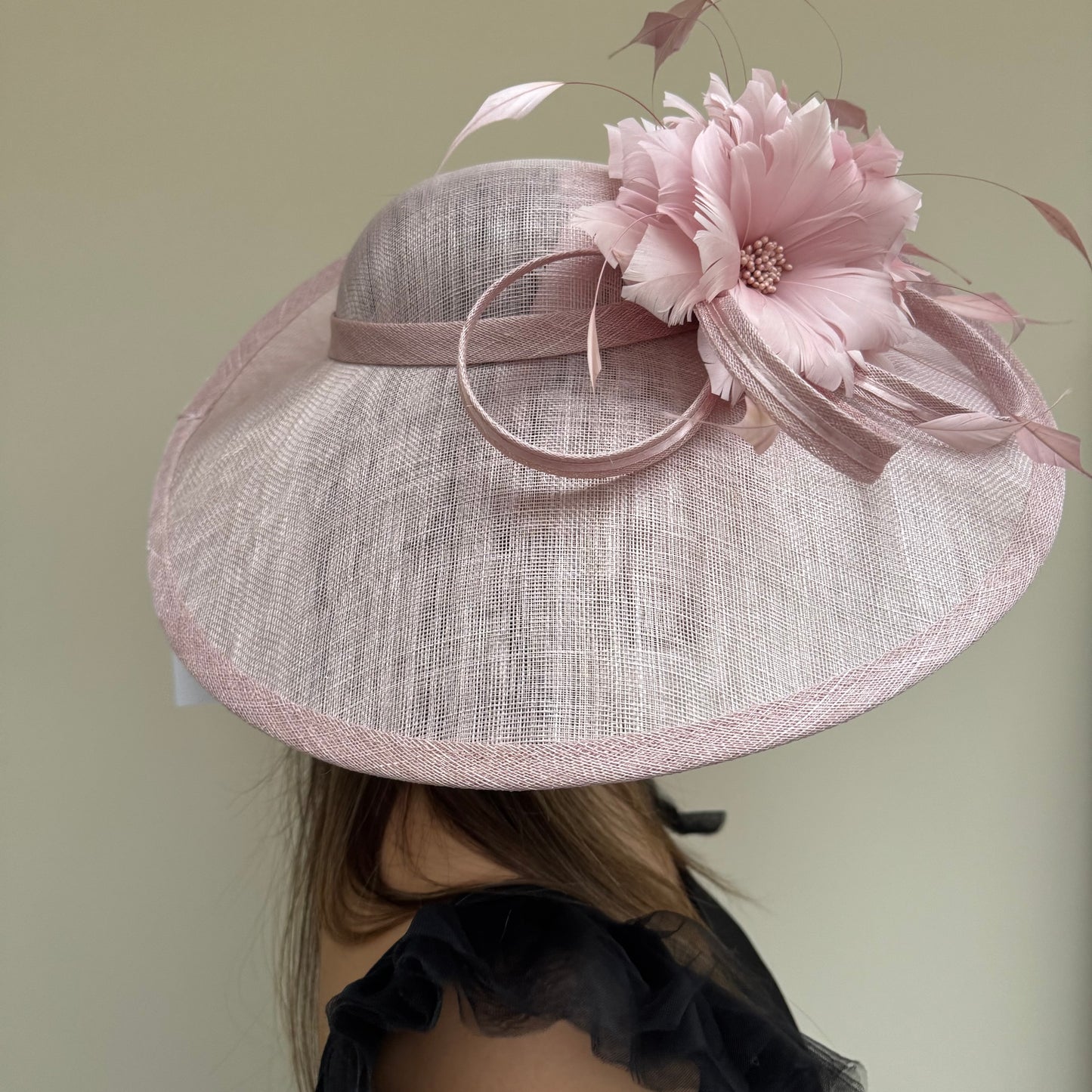 J Bees JB26/1020 Orchid Pink Feather and Ribbon Hatinator