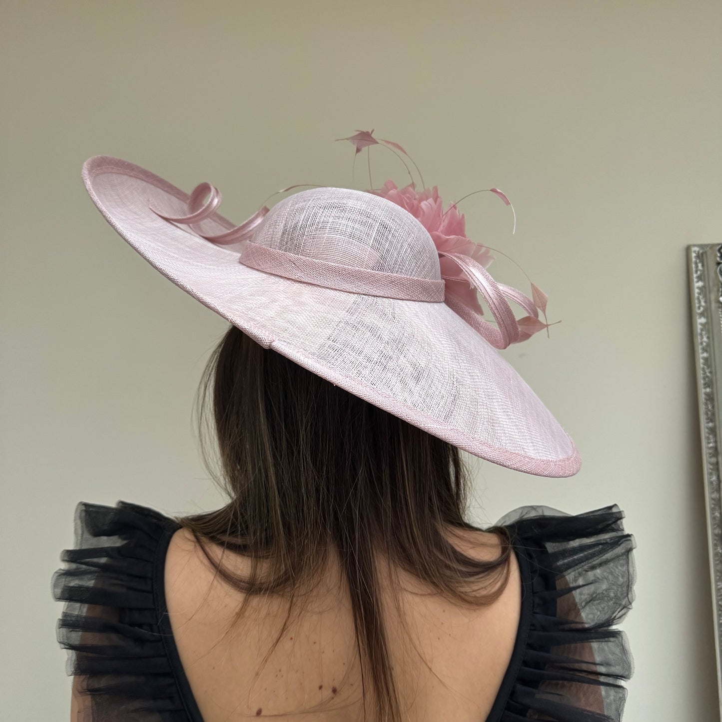 J Bees JB26/1020 Orchid Pink Feather and Ribbon Hatinator
