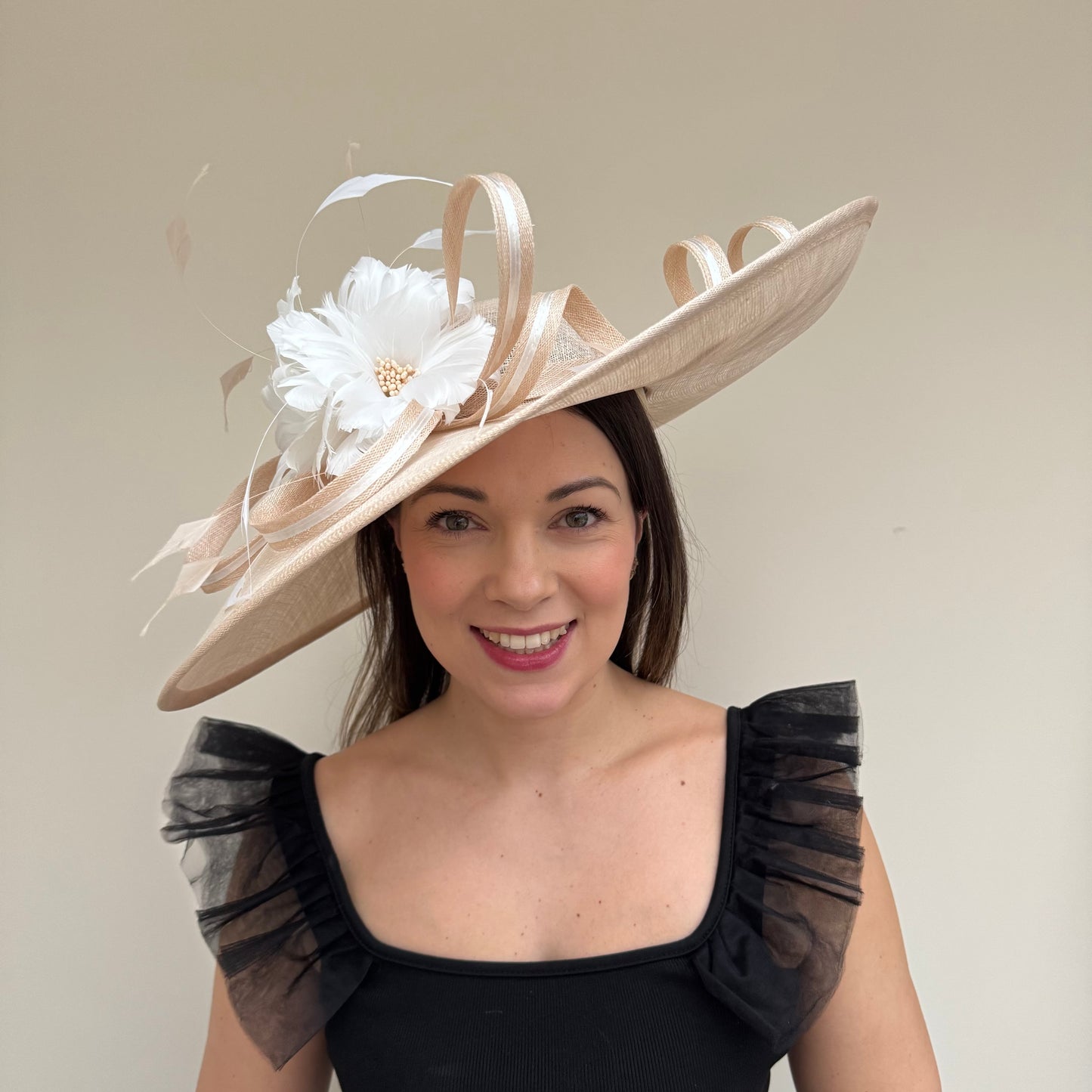 J Bees JB26/1020 Champagne & Ivory Feather and Ribbon Hatinator
