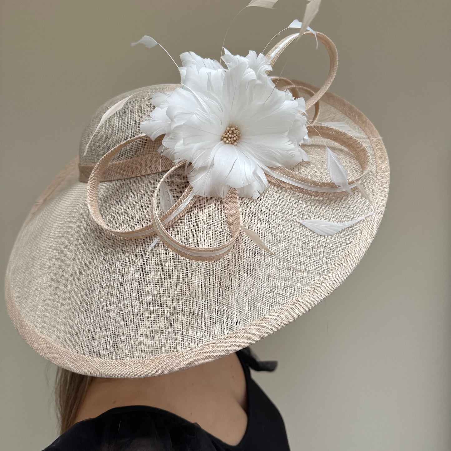 J Bees JB26/1020 Champagne & Ivory Feather and Ribbon Hatinator