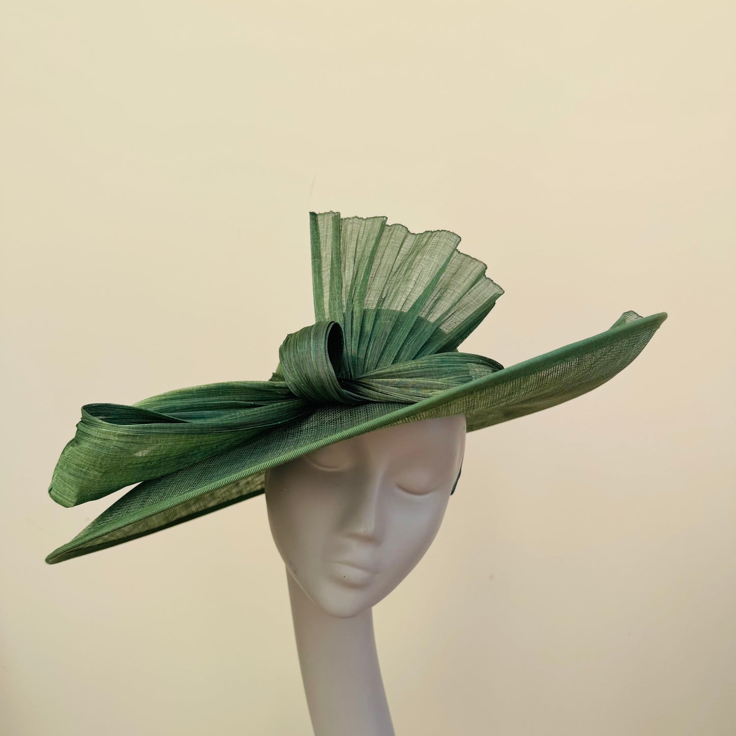 J Bees JB23/280 Sage Green Large Bow Hatinator