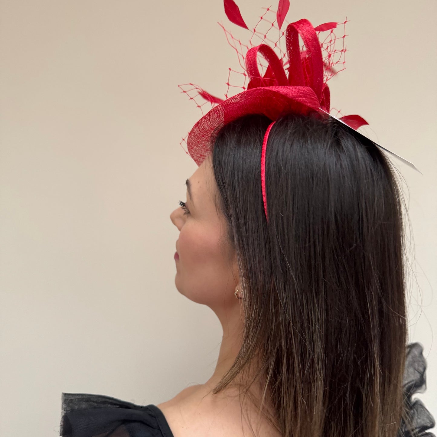 J Bees  JB18/040 Red Fascinator with feathers