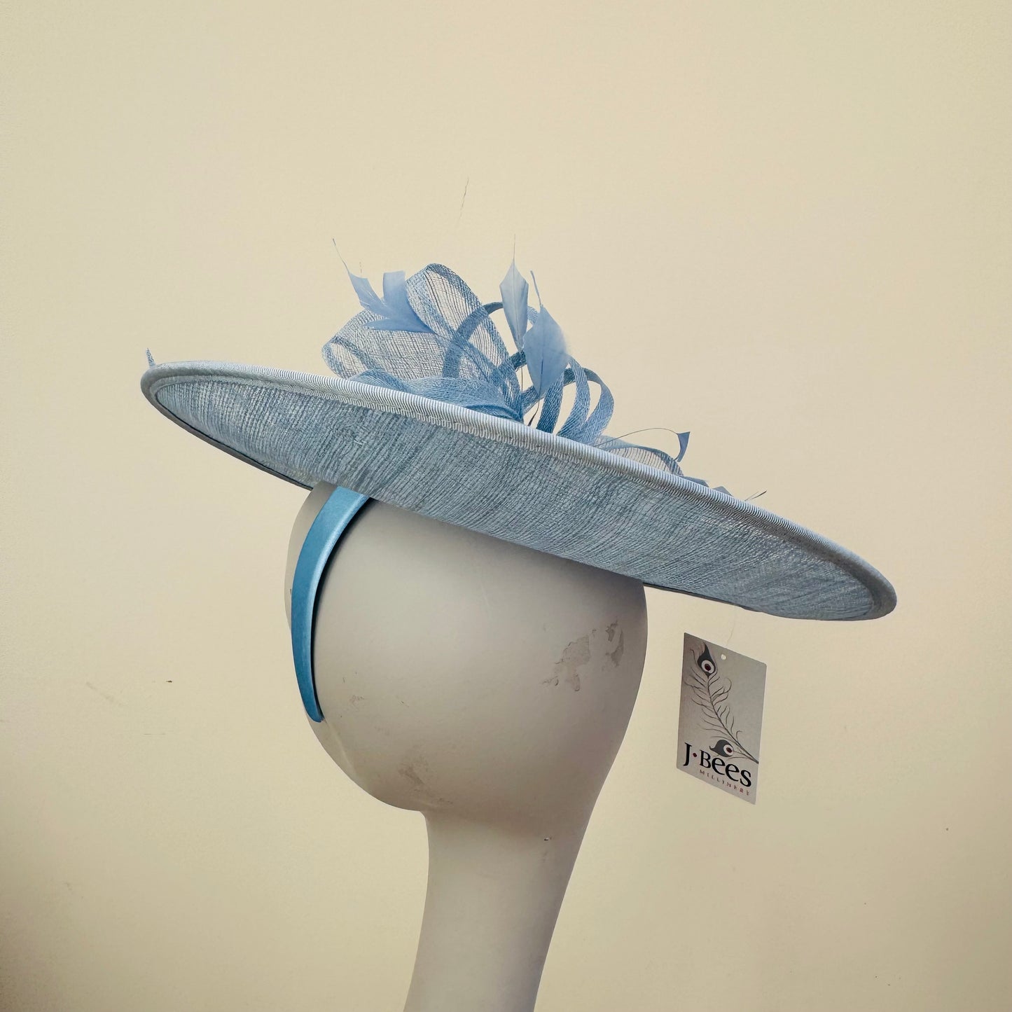 J Bees JB25/83 Baby Blue Circular Bow Hatinator Disc