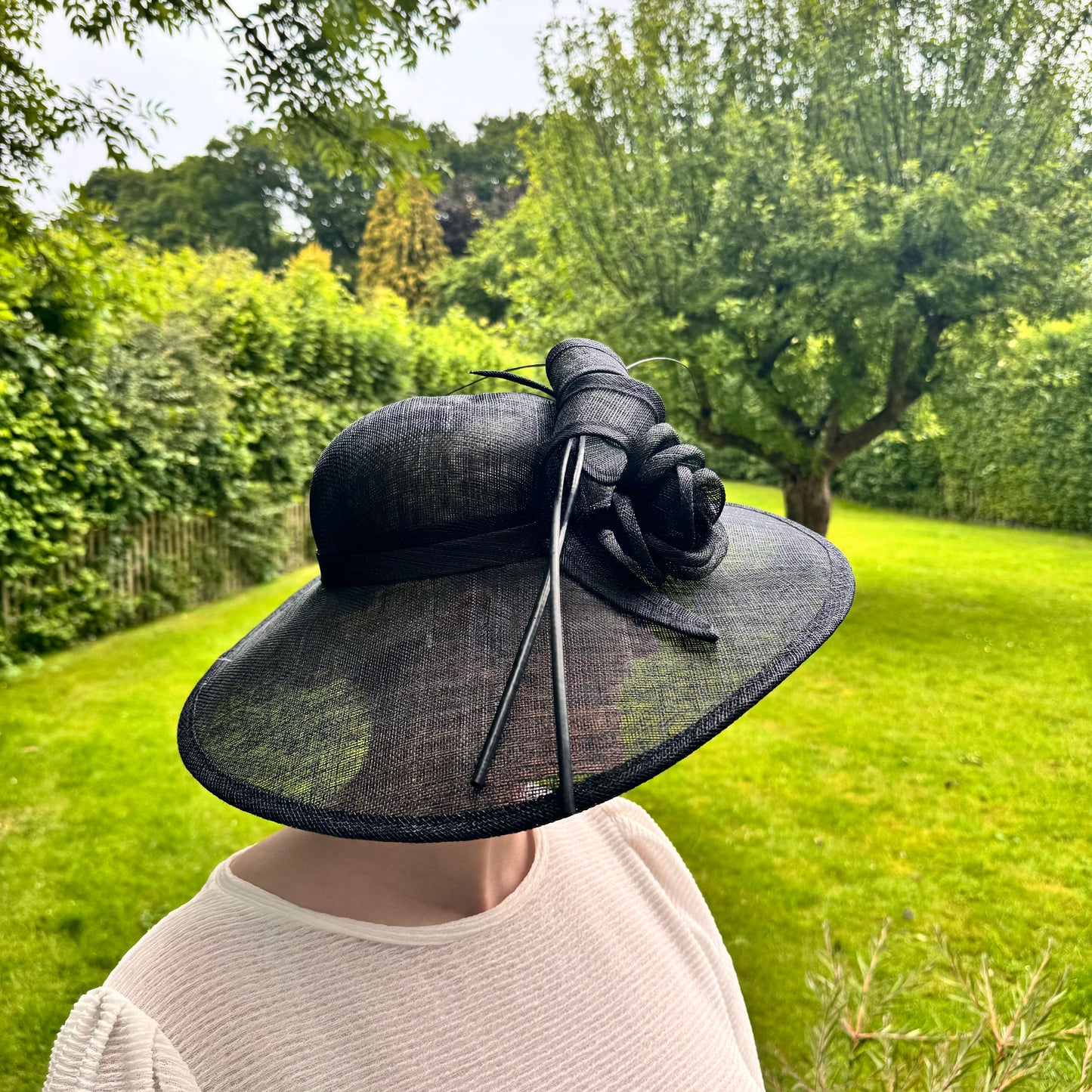 Max and Ellie WD7 Black Flat Hatinator on Band