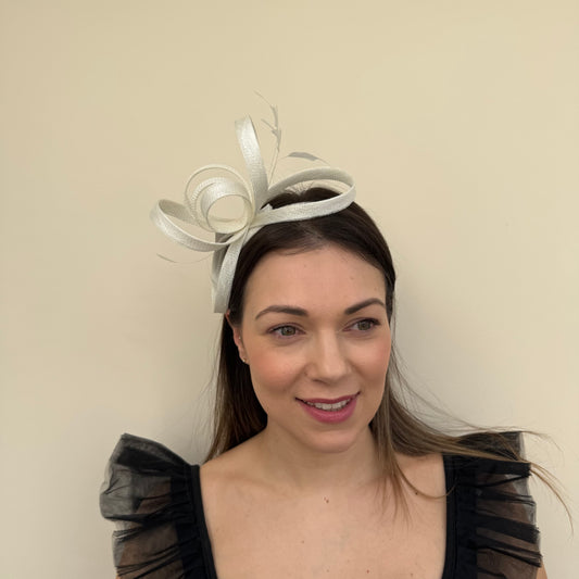J Bees JB26/150 Ivory Fascinator