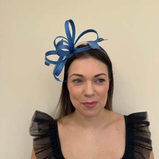 J Bees JB26/150 Azure Blue Fascinator