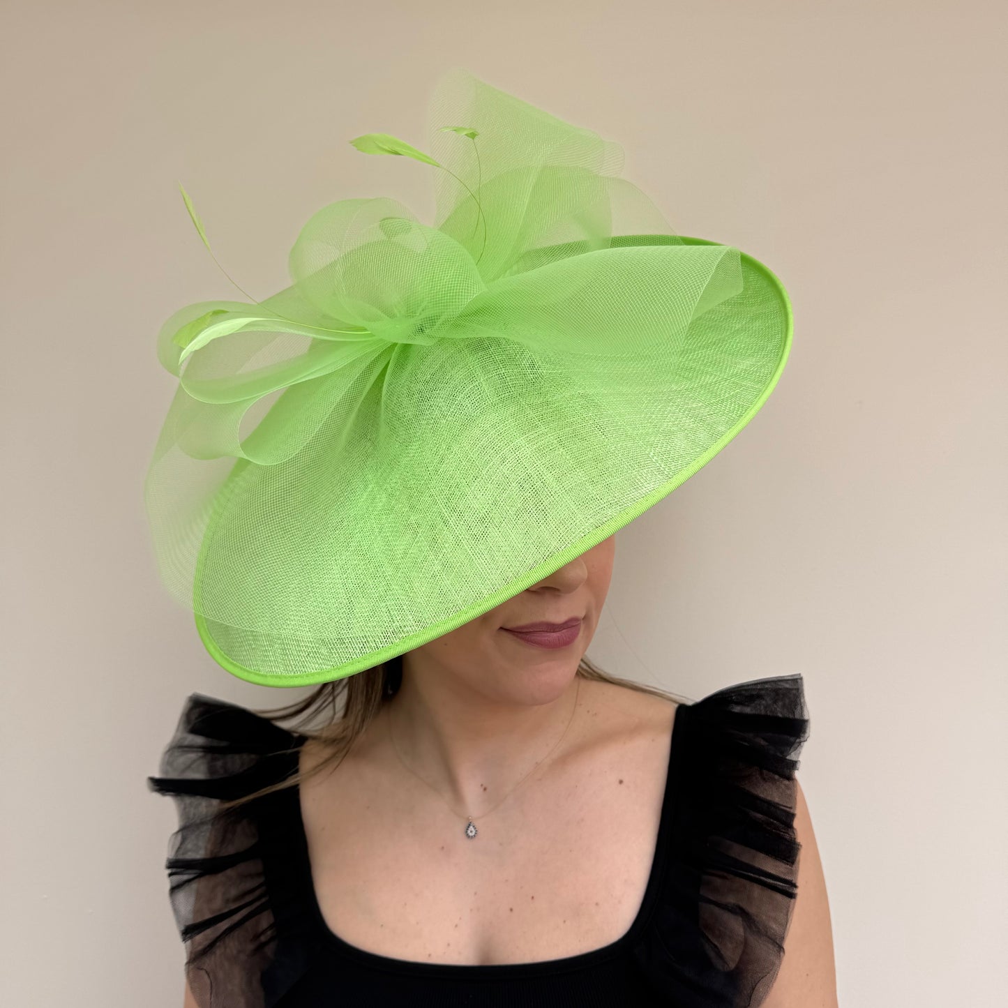 J Bees JB26/139 Meadow Green Hatinator