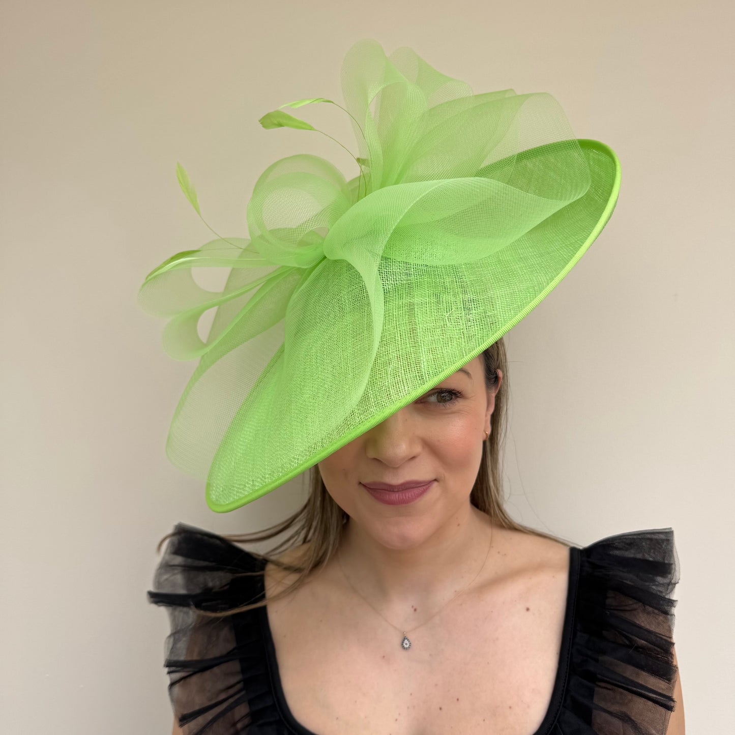 J Bees JB26/139 Meadow Green Hatinator