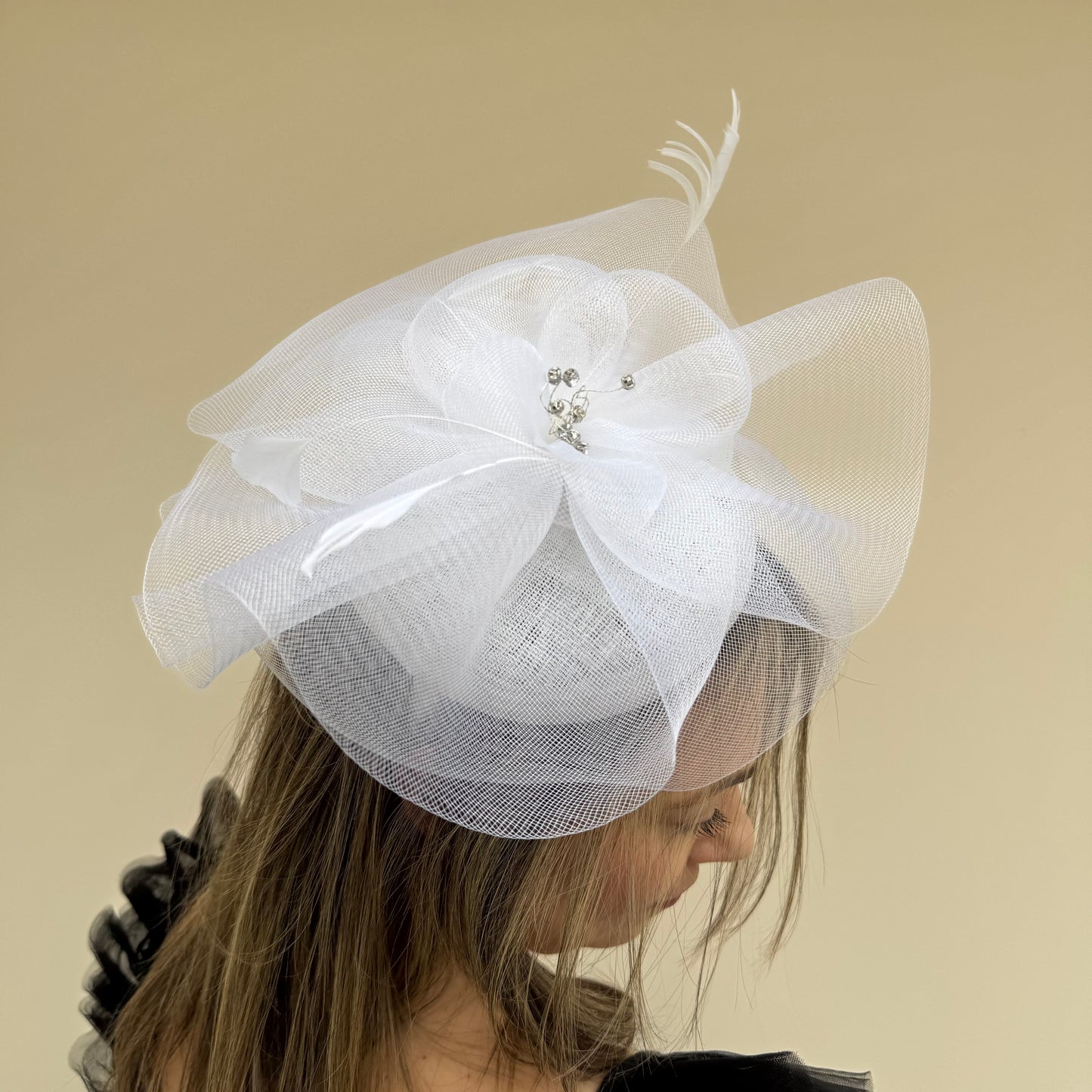 J Bees JB26/110 White Pillbox Fascinator with Net