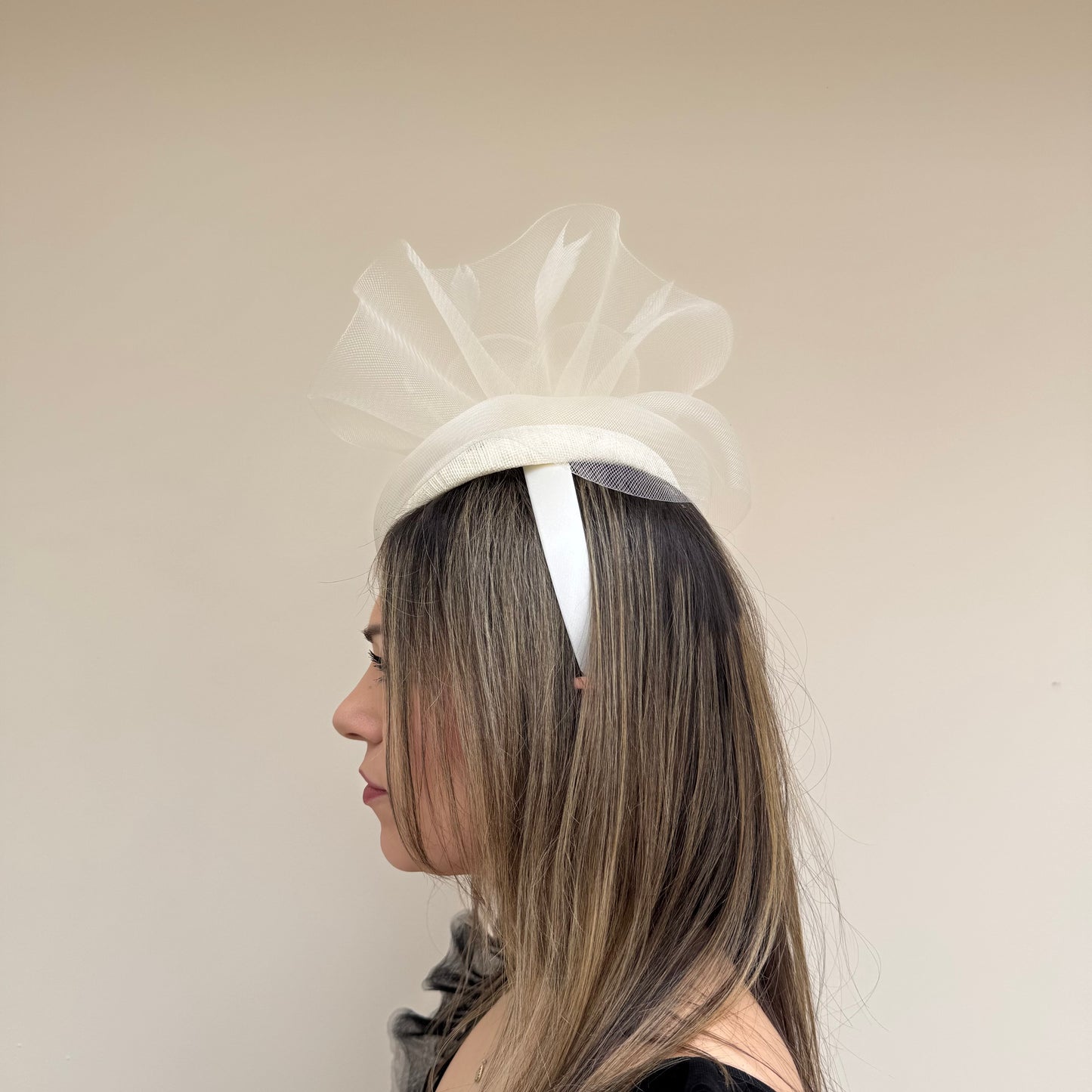 J Bees JB26/110 Ivory Pillbox Fascinator with Net