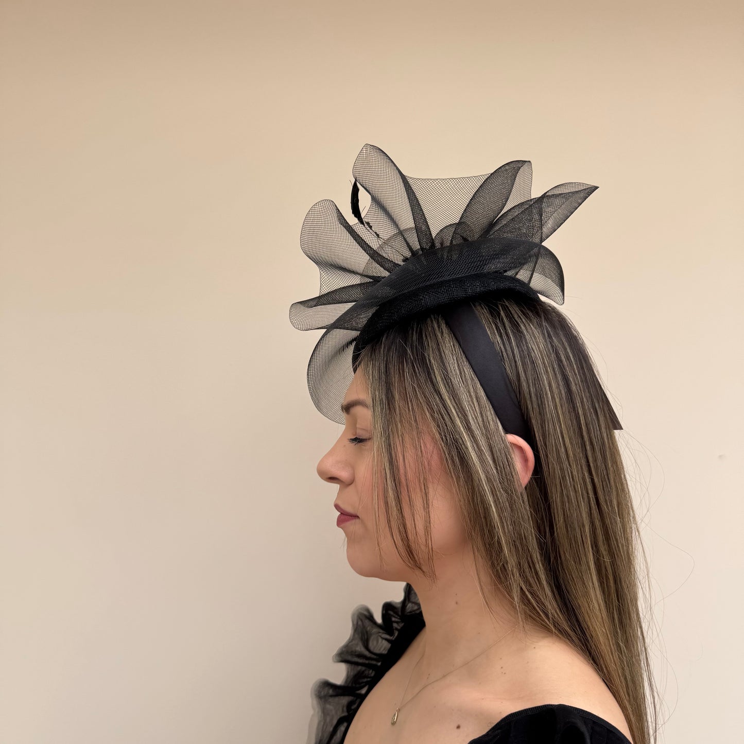 J Bees JB26/110 Black Pillbox Fascinator with Net
