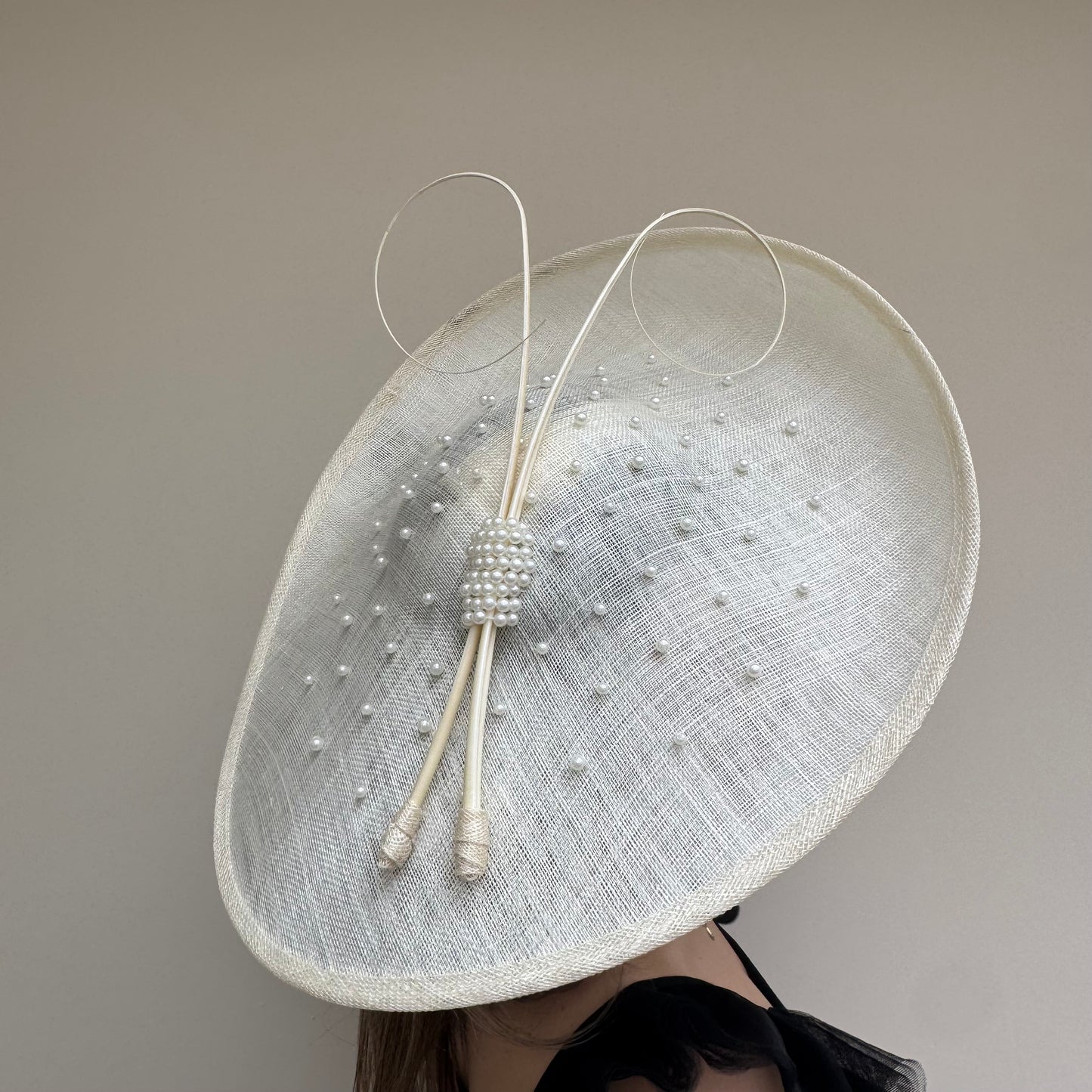 J Bees JB26/133 Ivory Hatinator with Pearls
