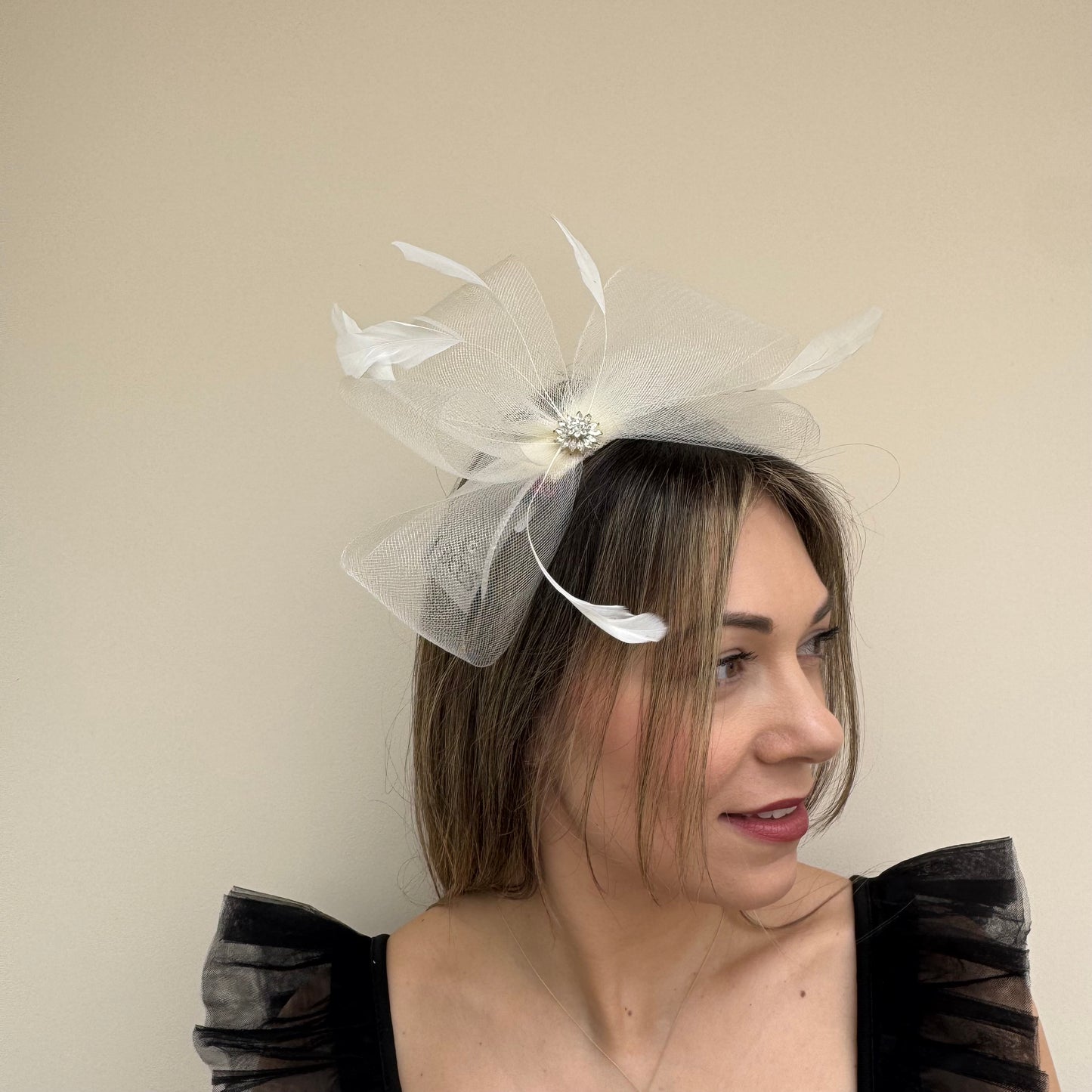 J Bees JB25/69A Ivory Fascinator with sparkle