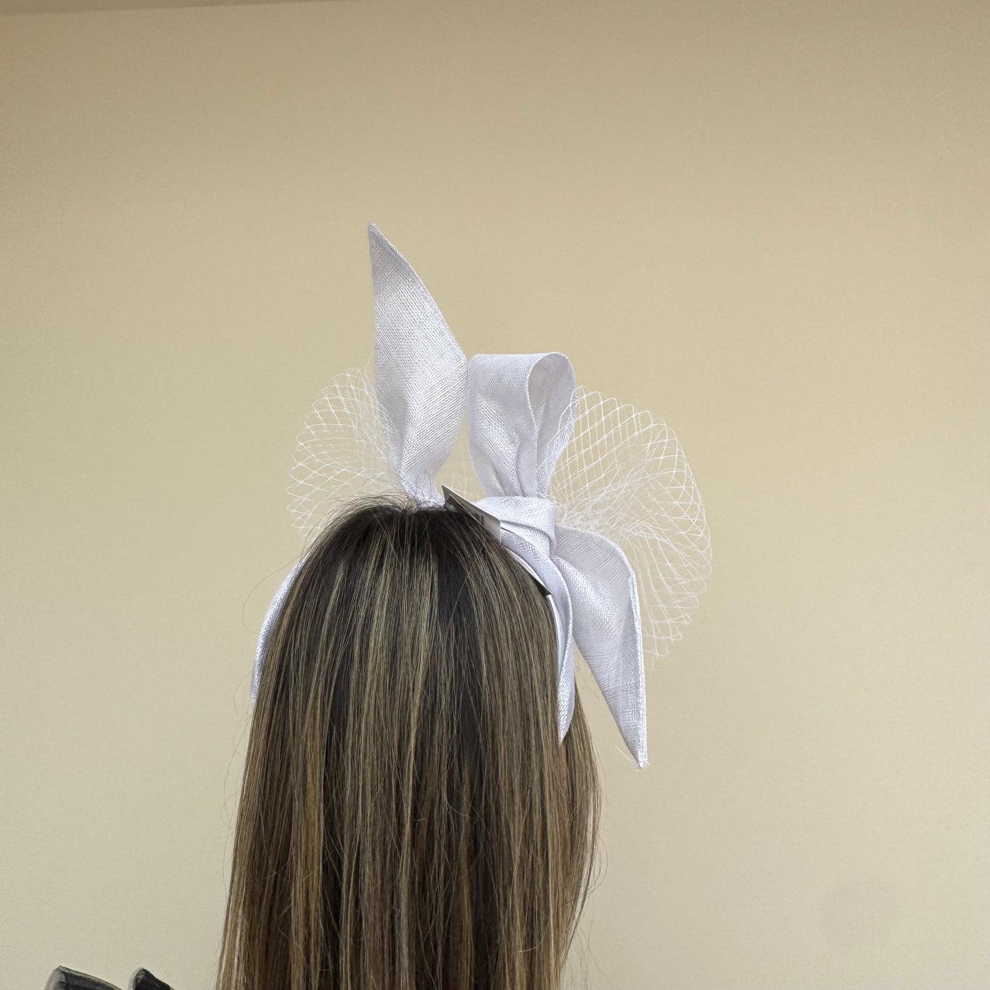J Bees JB26/144 White Headband with Net Fascinator