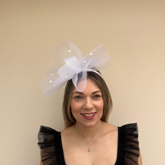 J Bees JB26/125 White Net Polka Dot Fascinator