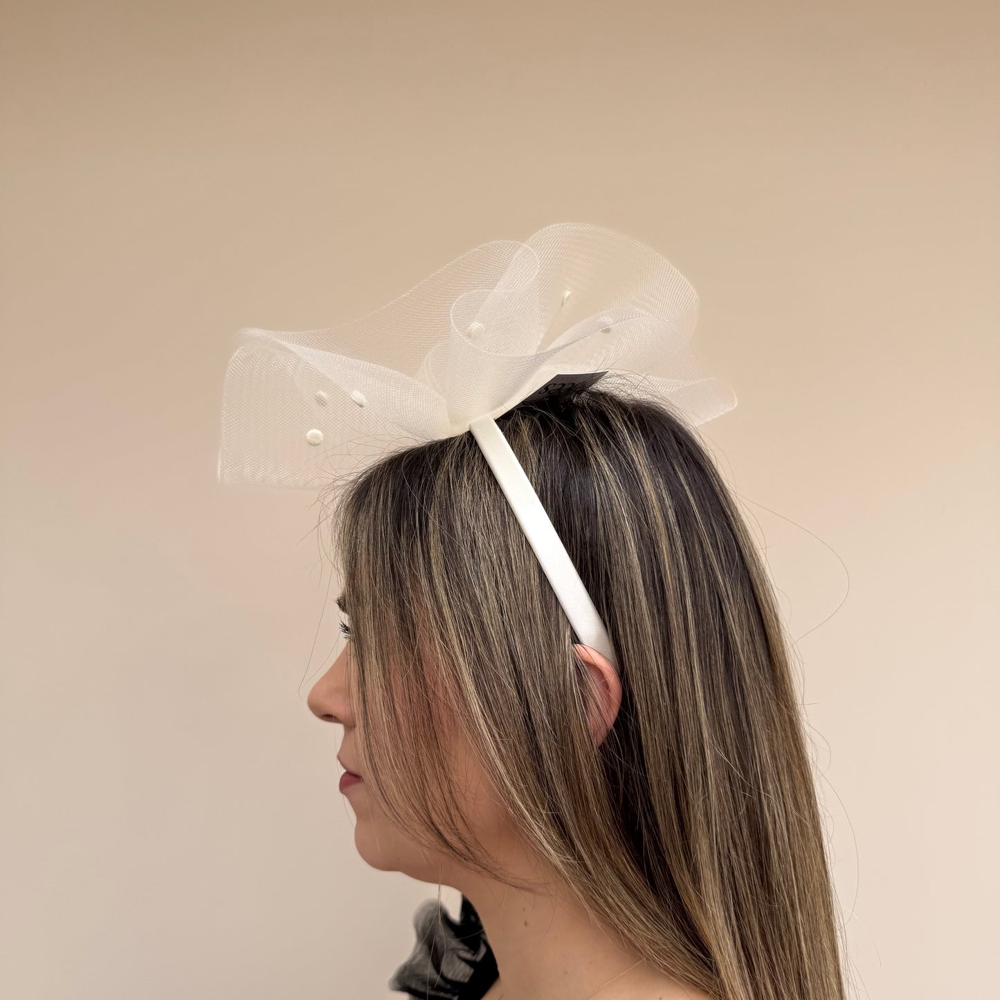 J Bees JB26/125 Ivory Net Polka Dot Fascinator