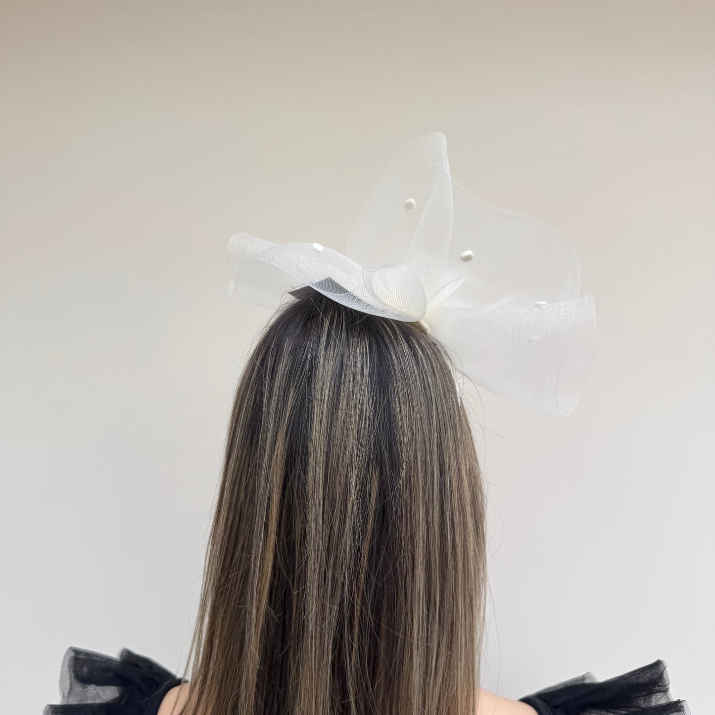 J Bees JB26/125 Ivory Net Polka Dot Fascinator