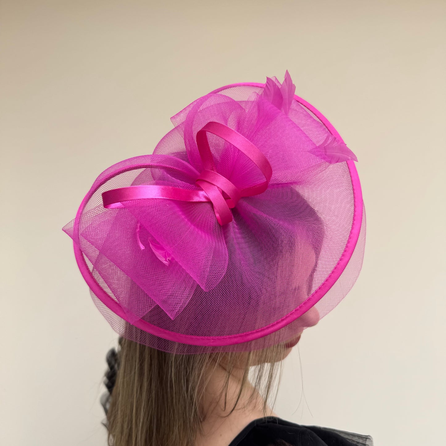 J Bees JB25/71 Magenta Pink Fascinator