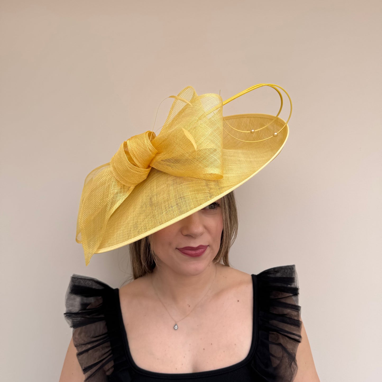 J Bees JB26/132 Lemon Yellow Bow Hatinator