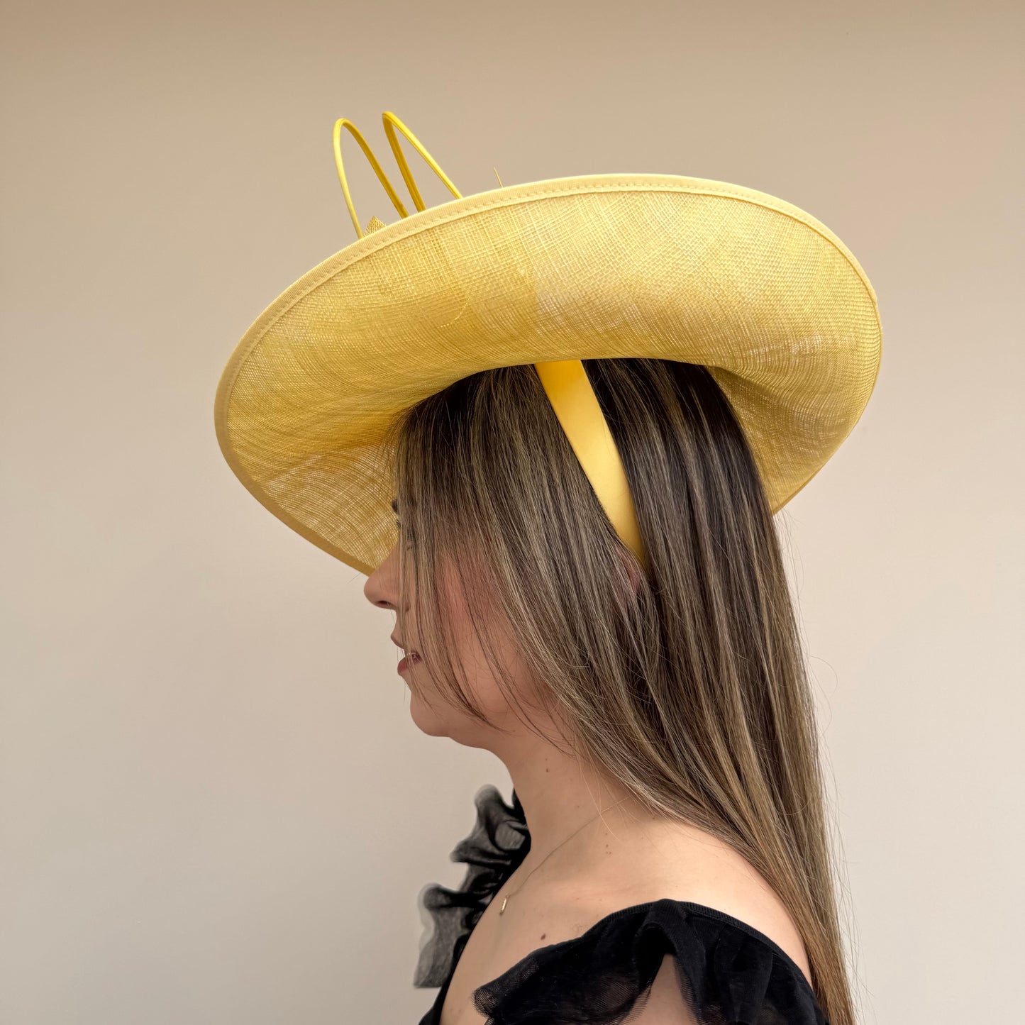 J Bees JB26/132 Lemon Yellow Bow Hatinator