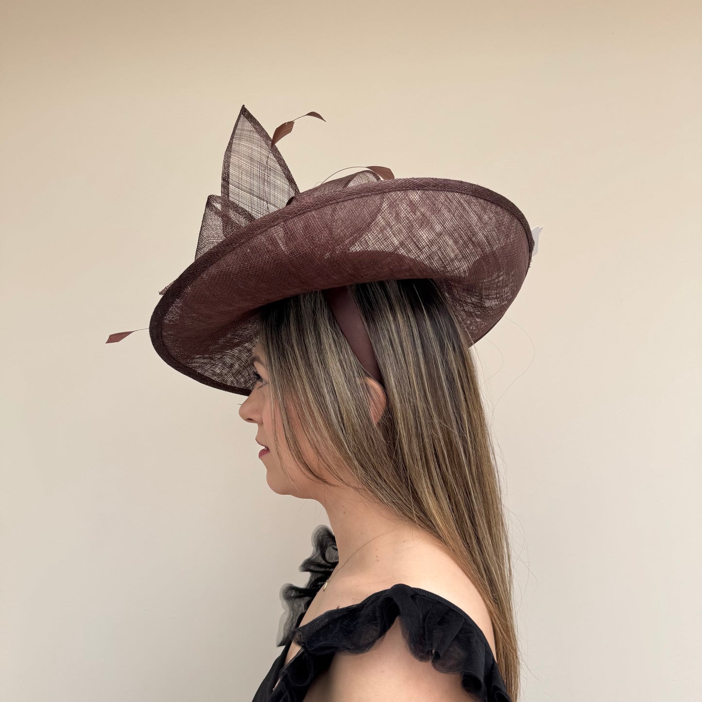 J Bees JB25/93 Chocolate Brown Hatinator