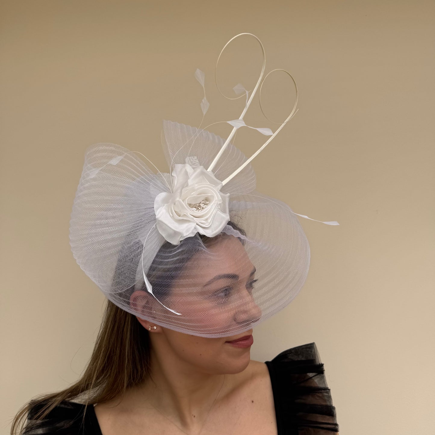 J Bees JB26/114 White Mesh Fascinator