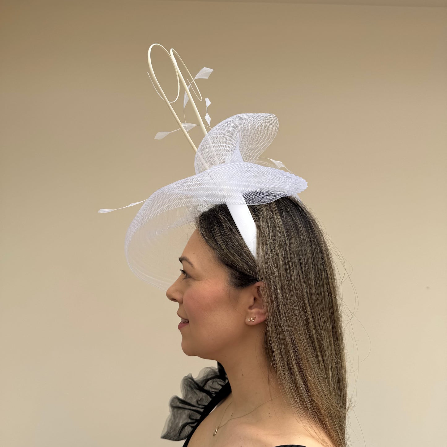 J Bees JB26/114 White Mesh Fascinator