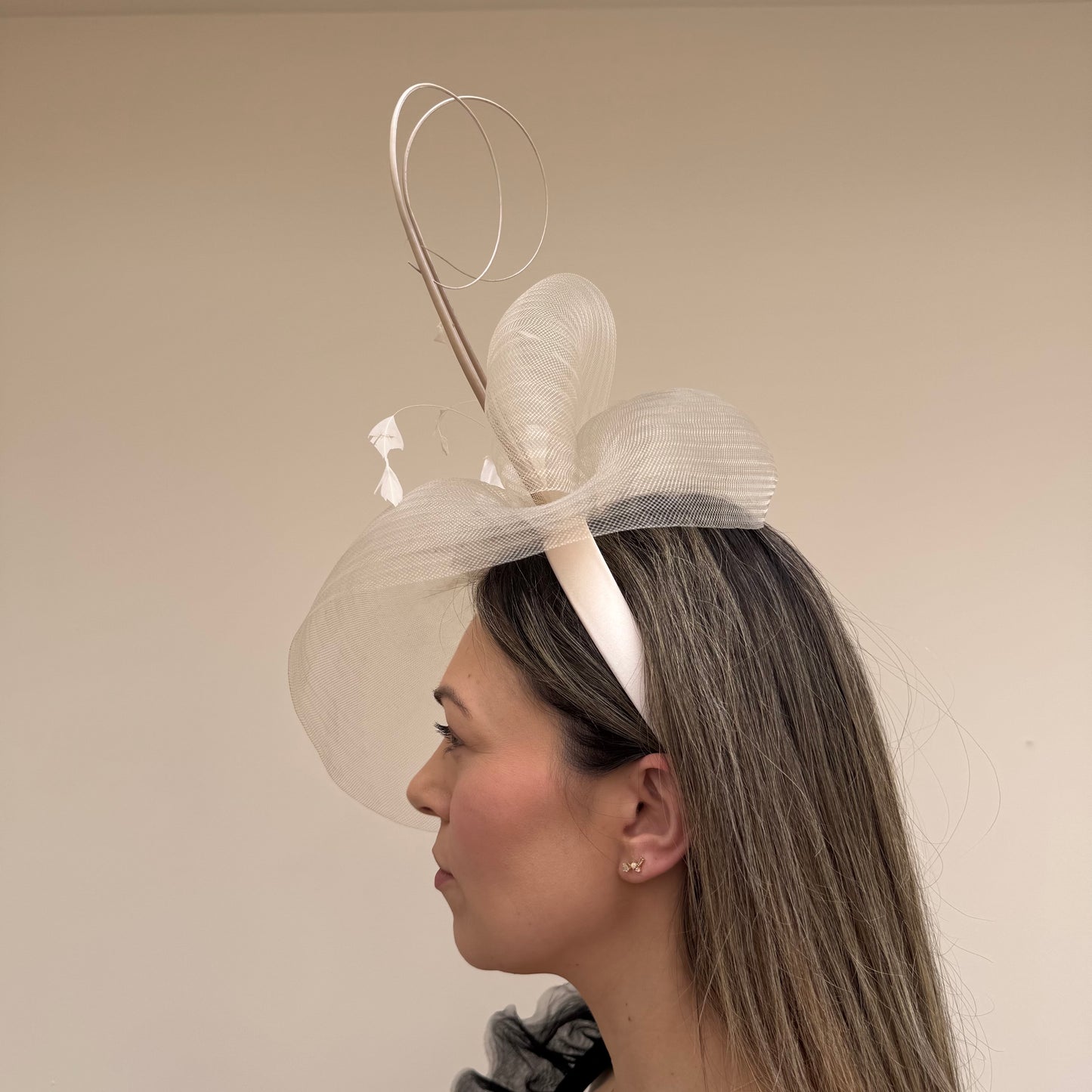 J Bees JB26/114 Champagne Beige Mesh Fascinator