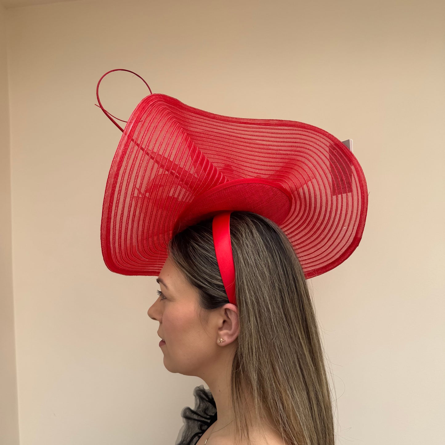 J Bees JB26/149 Poppy Red Hatinator