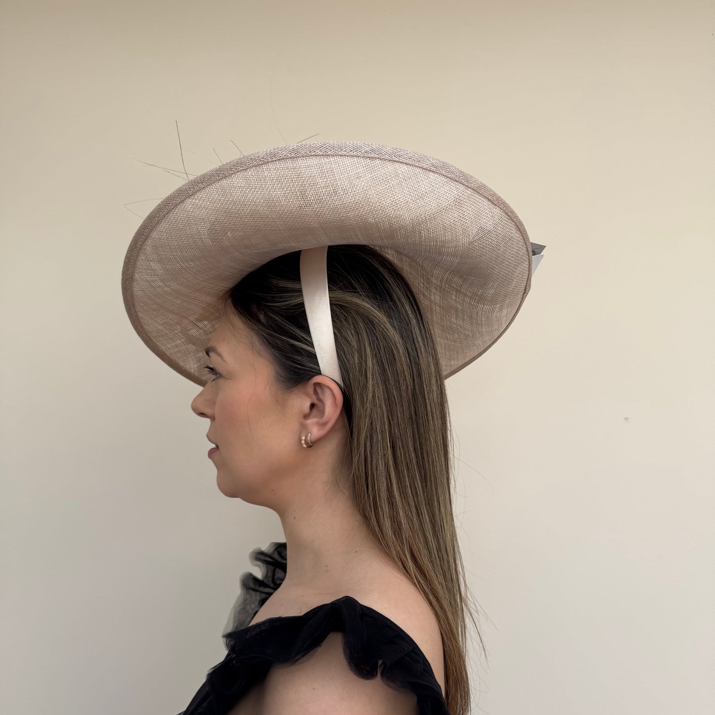 J Bees JB26/117 Pebble Beige Hatinator