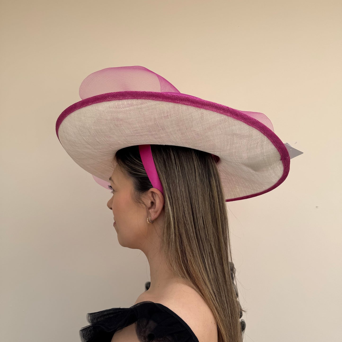 J Bees JB26/128 Ivory and Magenta Pink Hatinator