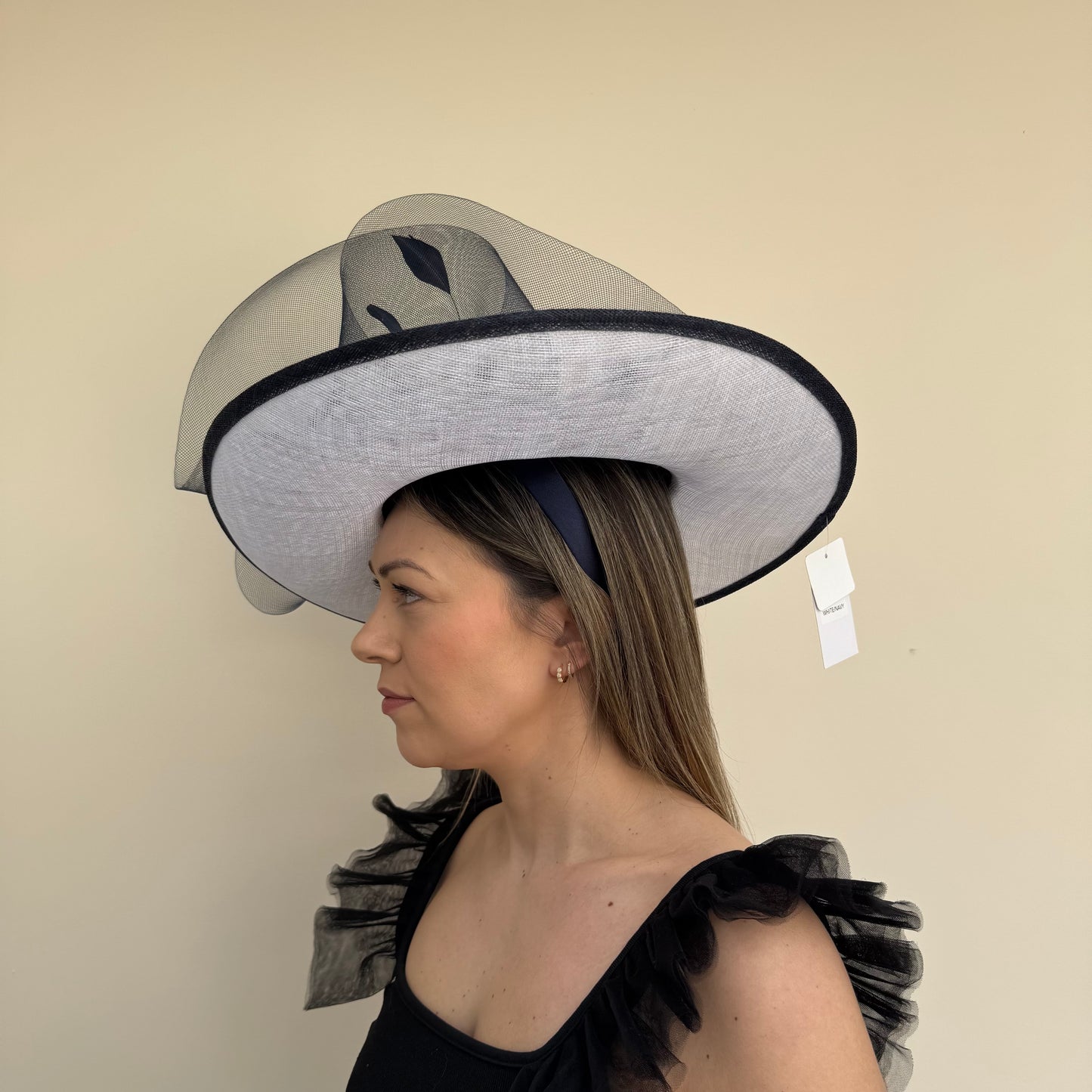 J Bees JB26/128 Small fault in mesh White & Navy blue Hatinator