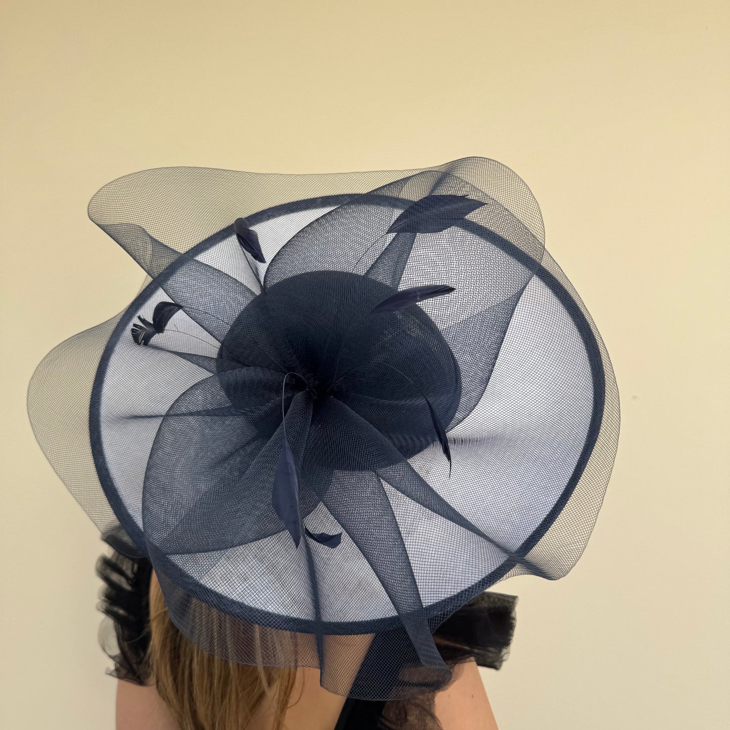 J Bees JB26/128 Small fault in mesh White & Navy blue Hatinator