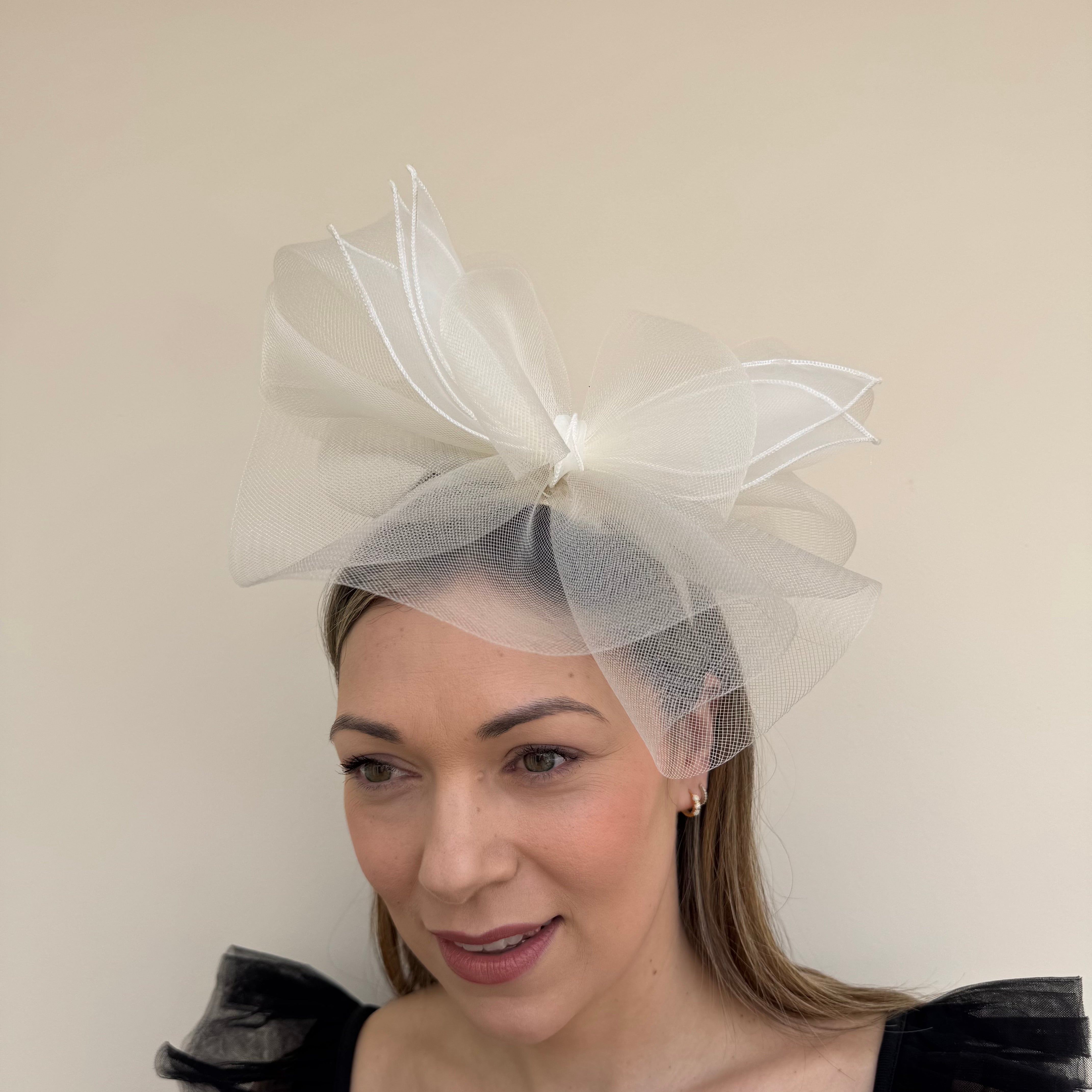 J Bees JB25/72 Dove Cream Mesh Fascinator – Lesley Ashworth