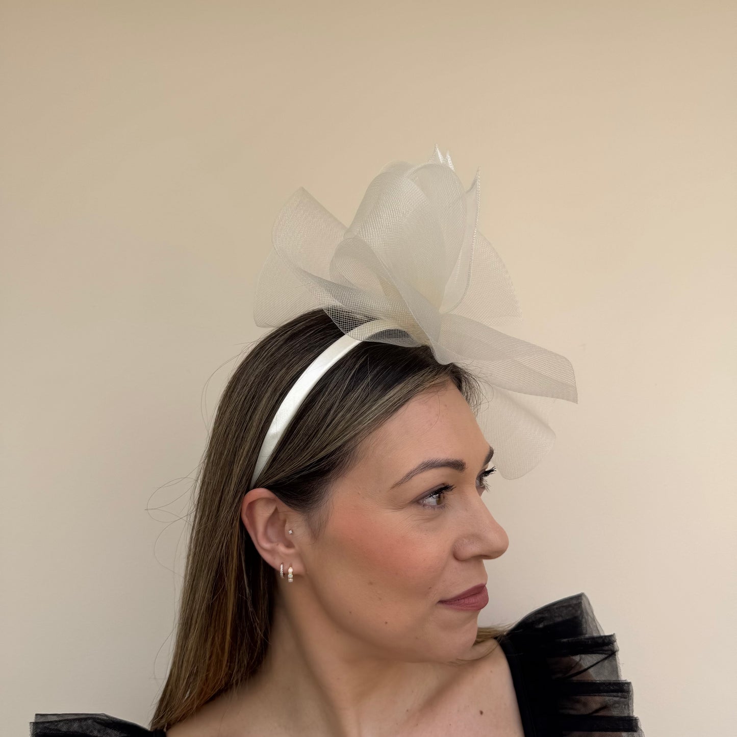 J Bees JB25/72 Dove Cream Mesh Fascinator