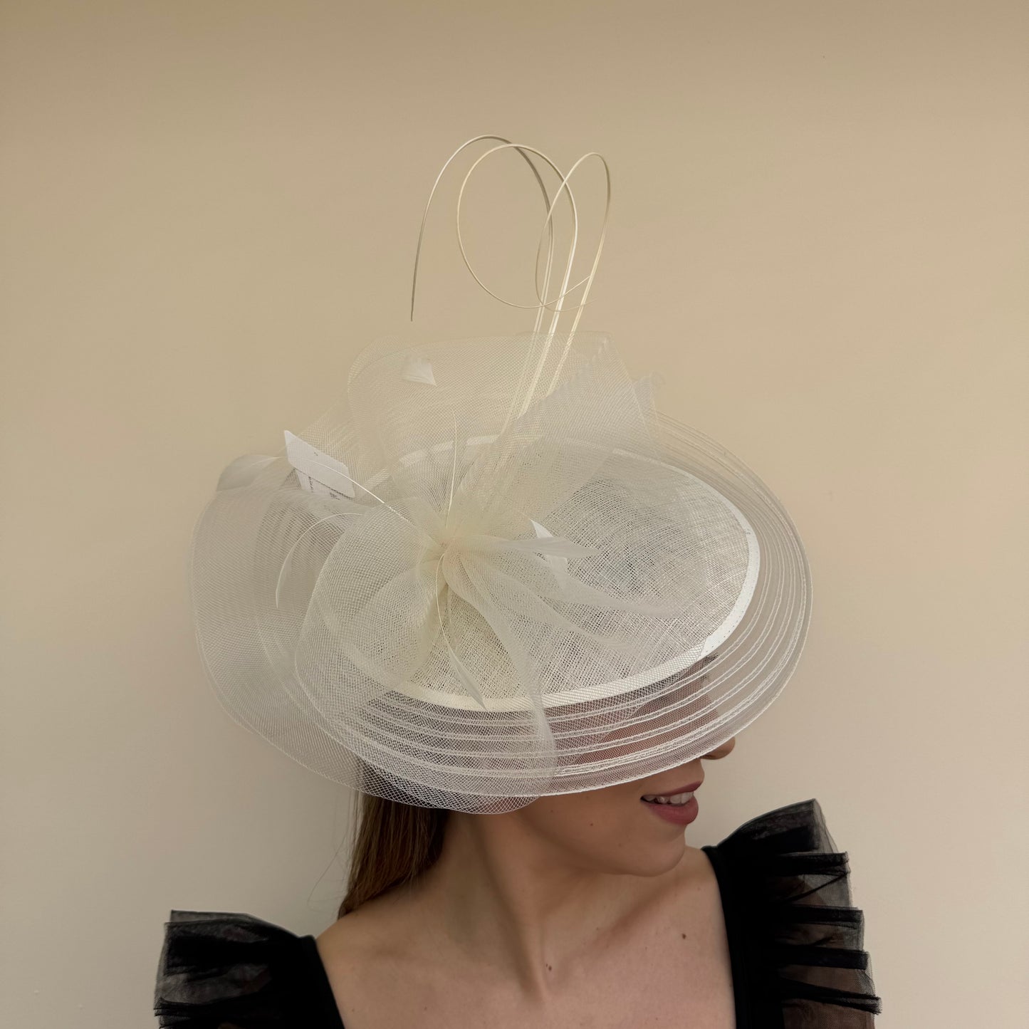 J Bees JB26/119 Ivory Hatinator
