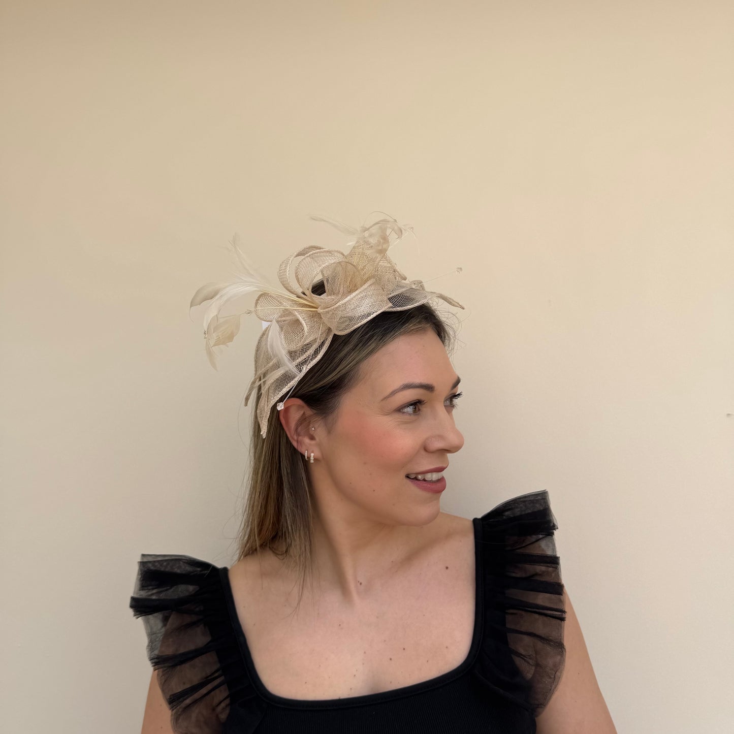 J Bees JB23/318 Linen Beige Fascinator