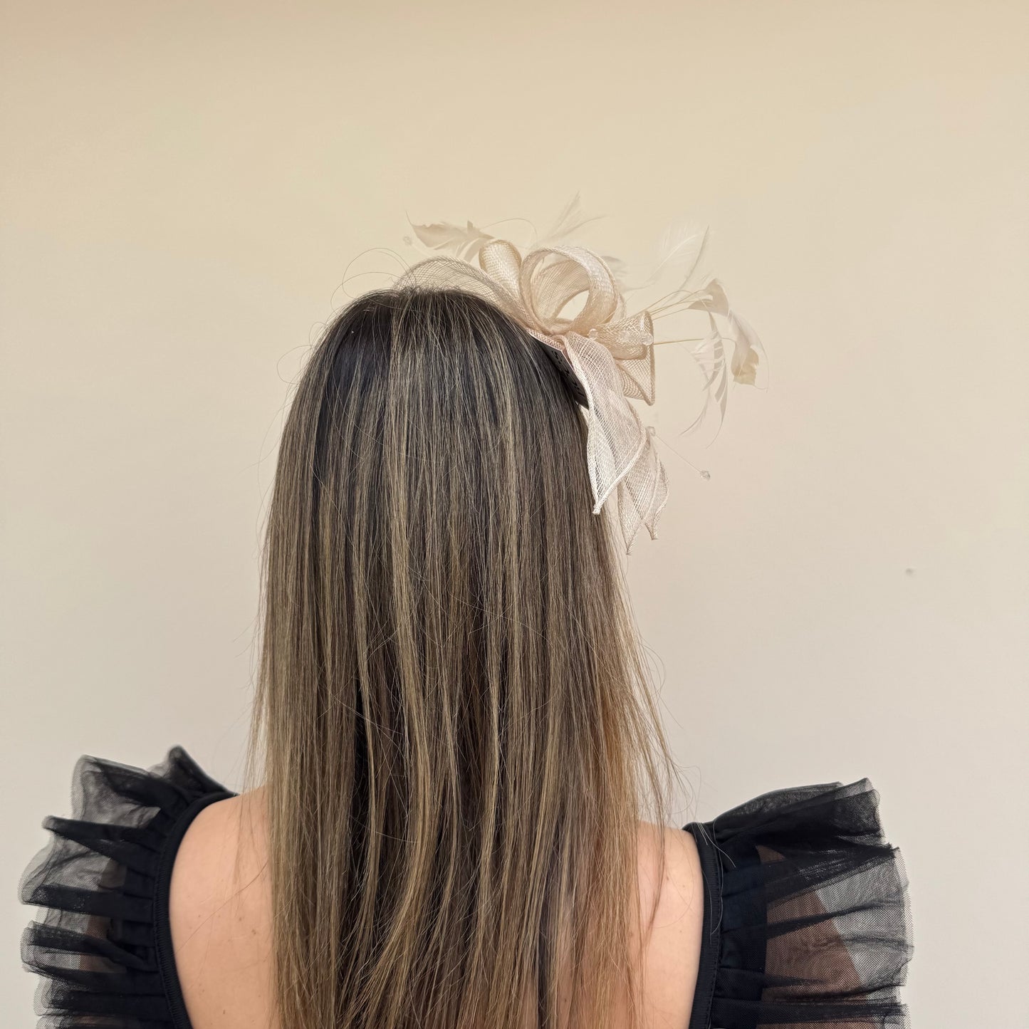 J Bees JB23/318 Linen Beige Fascinator