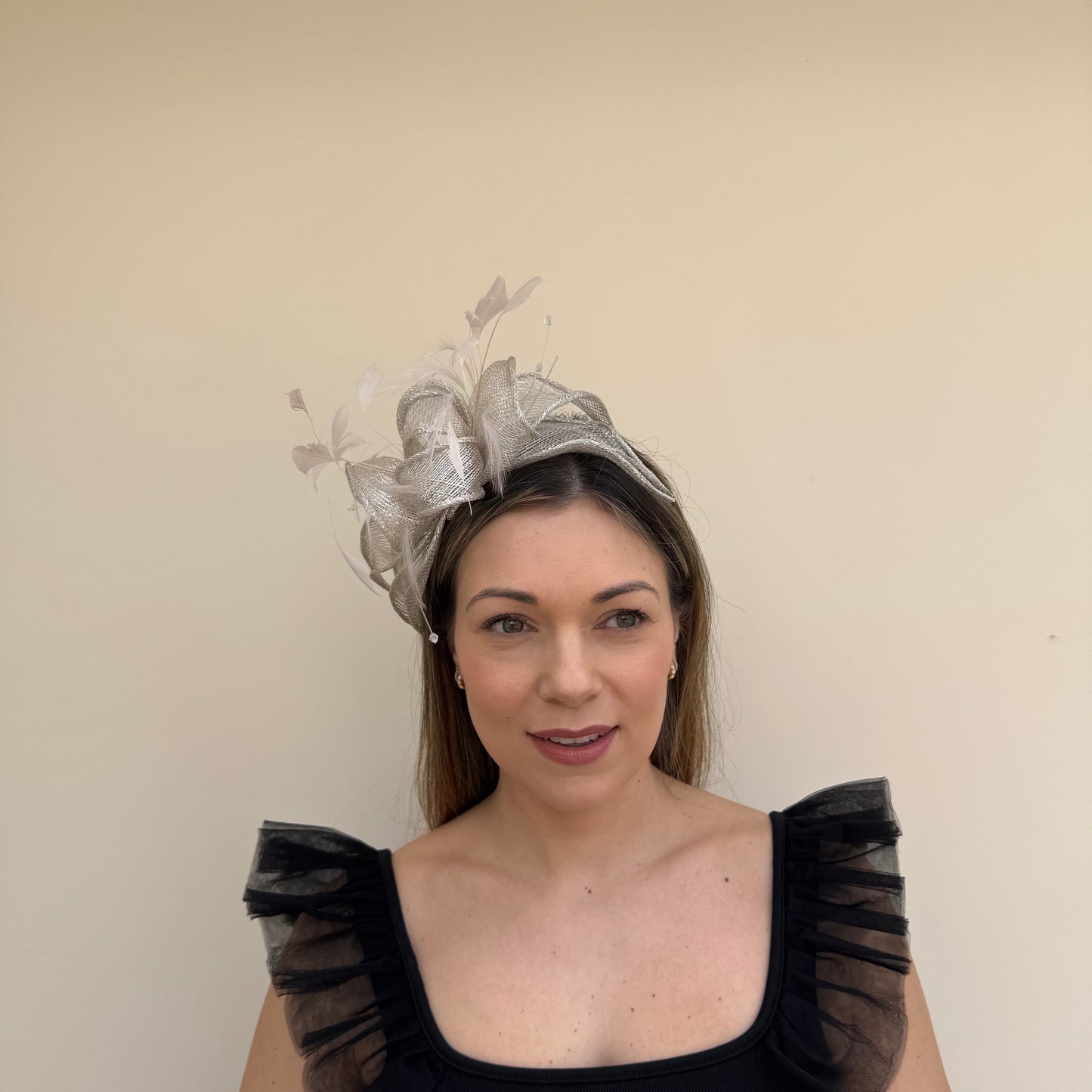 J Bees JB23/318 Oyster Silver Fascinator