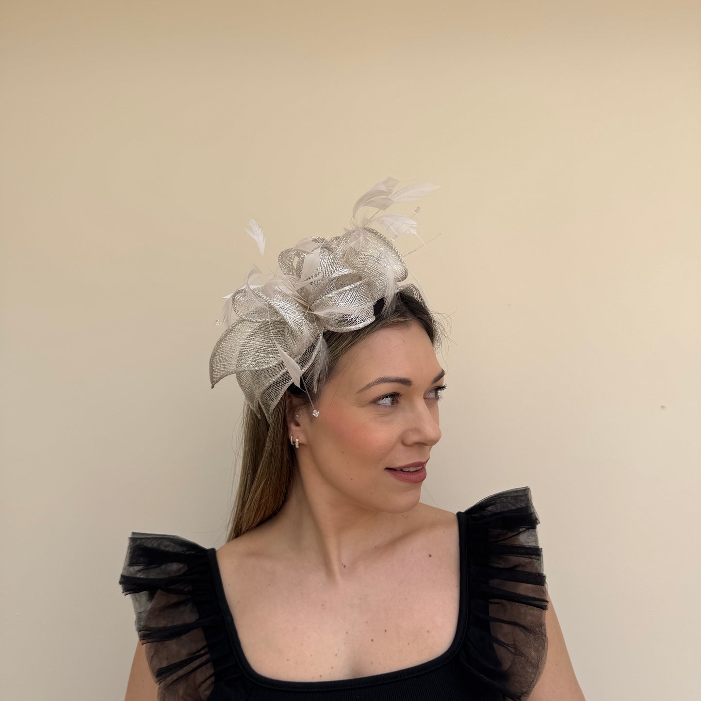 J Bees JB23/318 Oyster Silver Fascinator