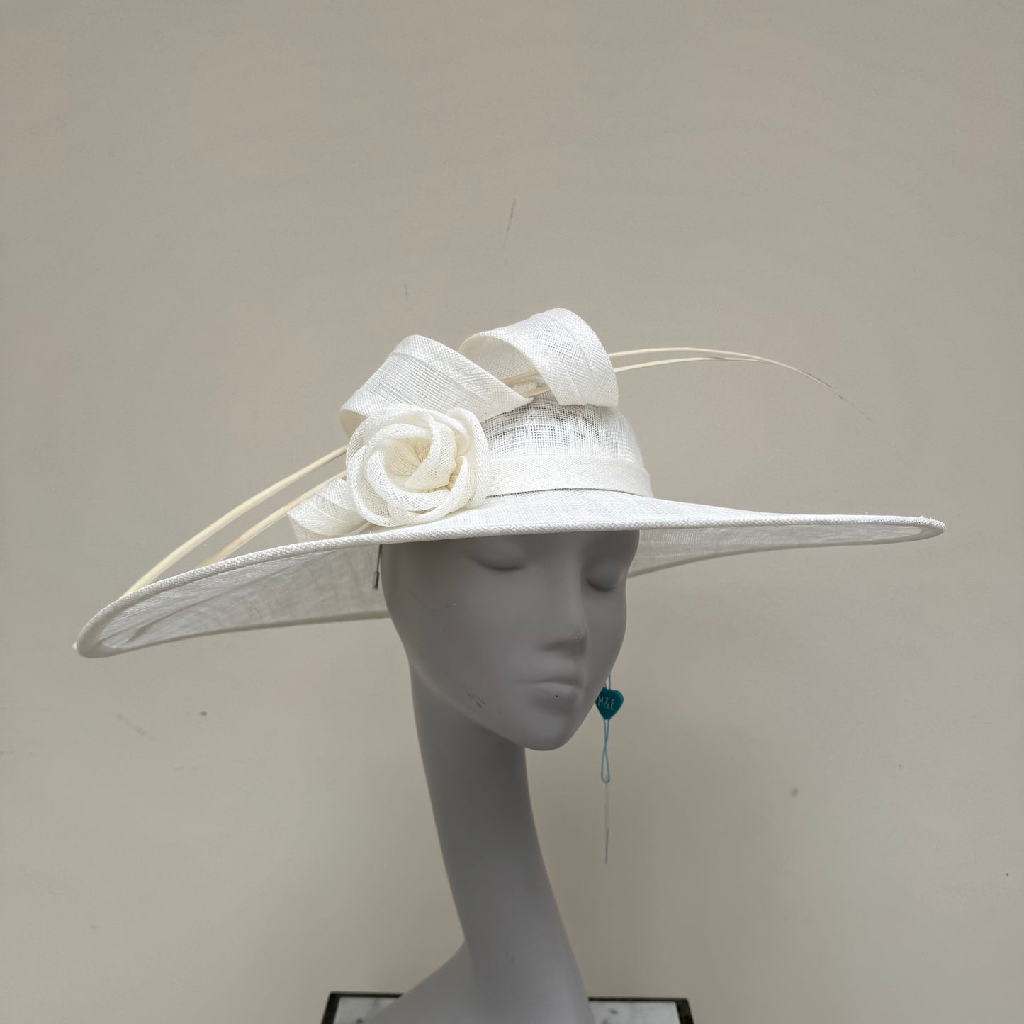 Max and Ellie WD7 Ivory Flat Hatinator on Band