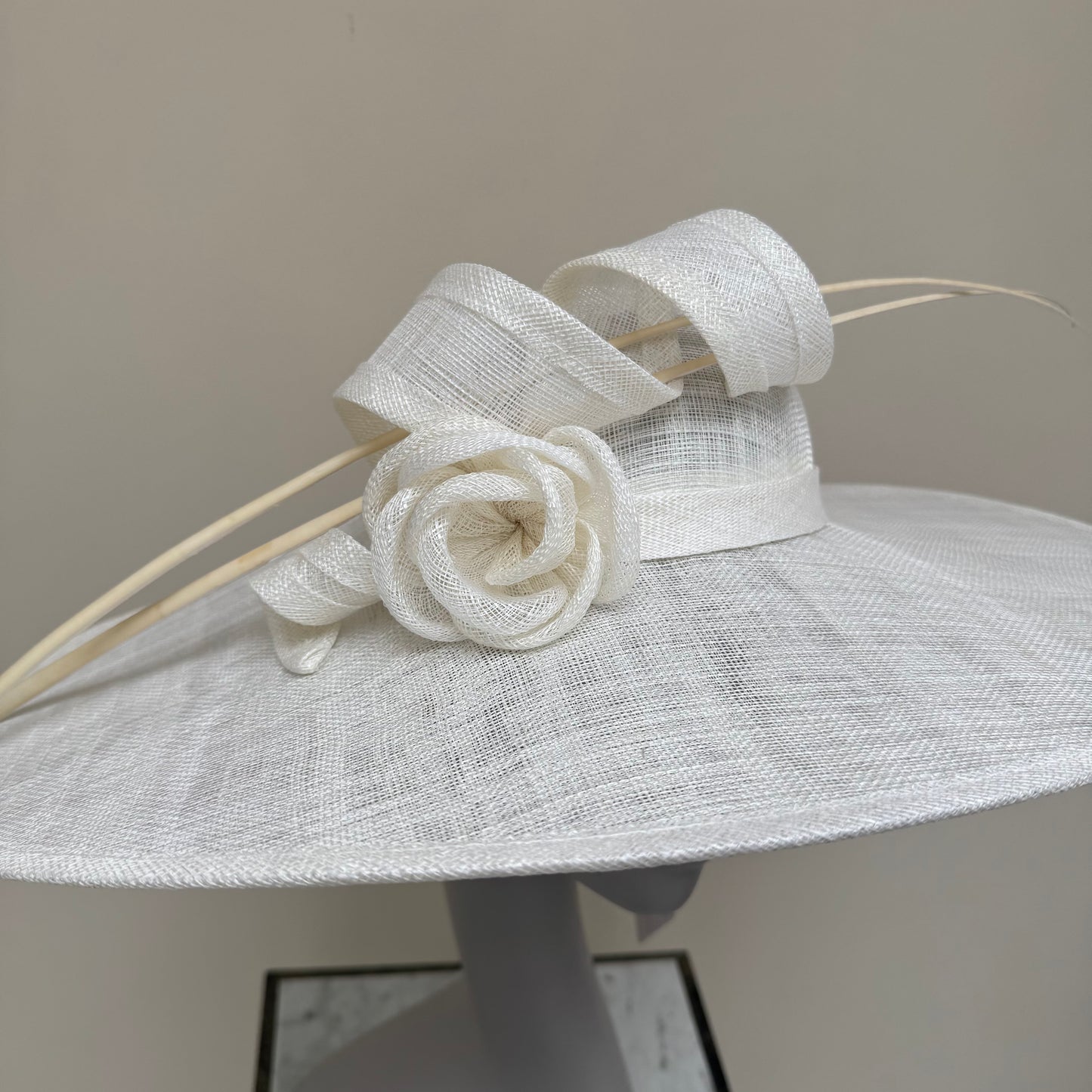 Max and Ellie WD7 Ivory Flat Hatinator on Band