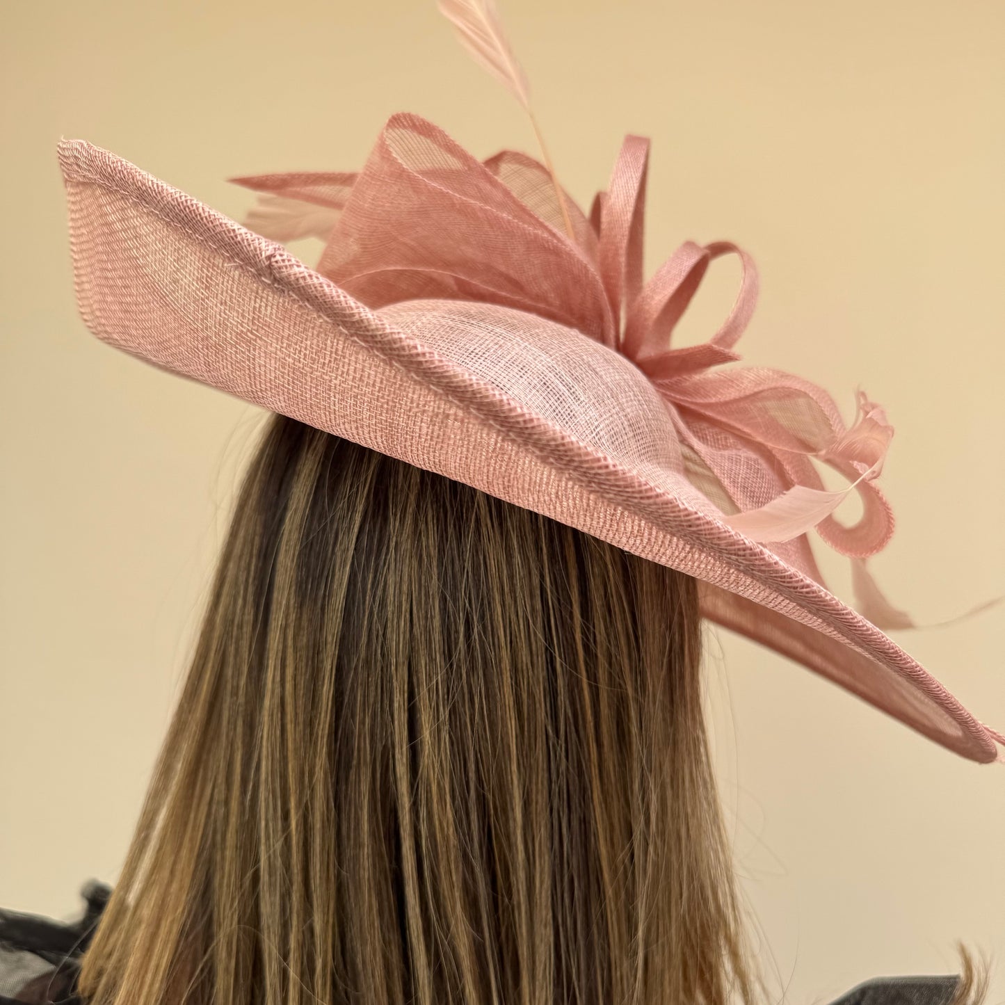 Max and Ellie FD7 Blush Pink Hatinator
