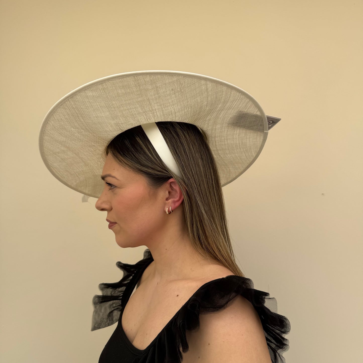J Bees JB26/134 Ivory Cream Boater Hatinator