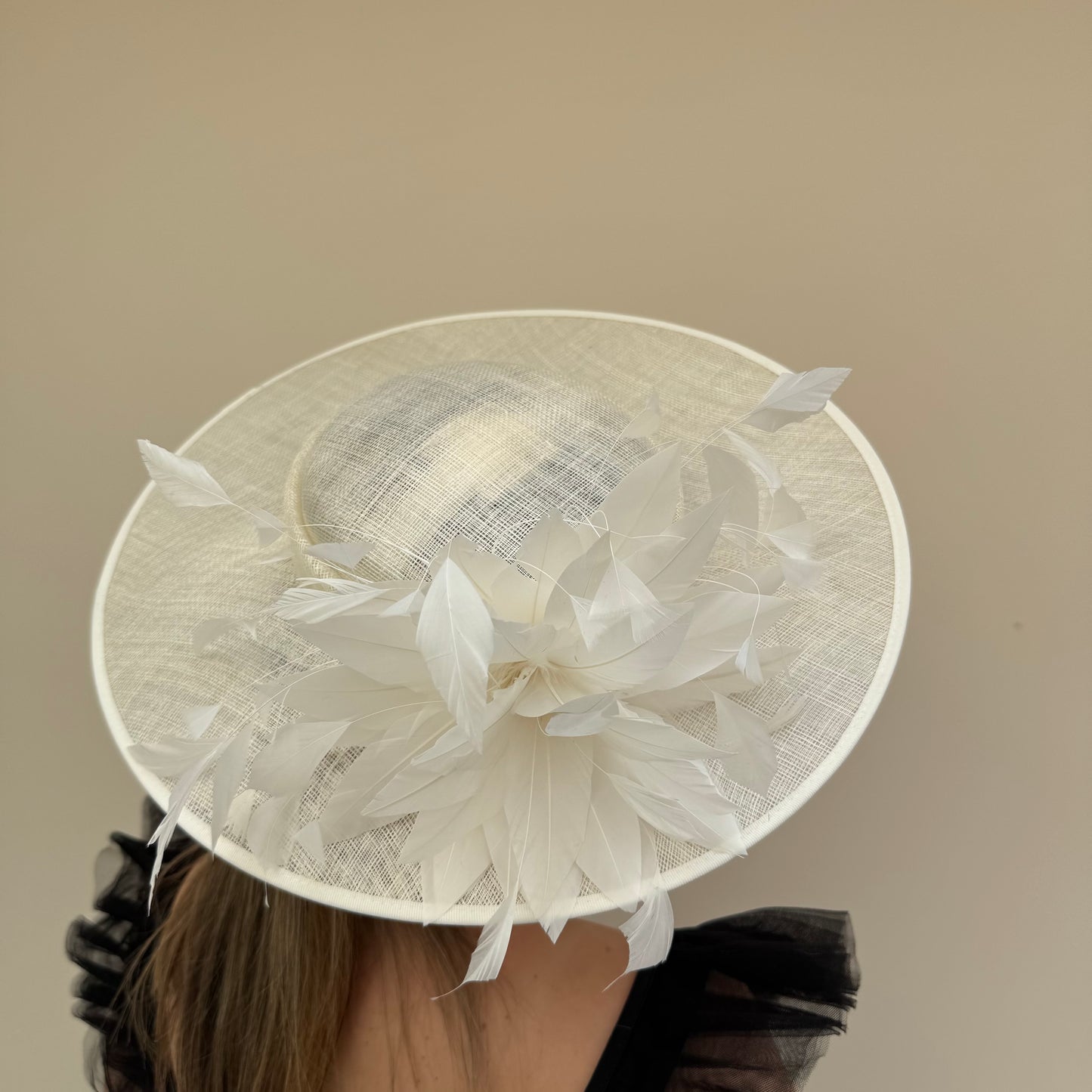 J Bees JB26/134 Ivory Cream Boater Hatinator