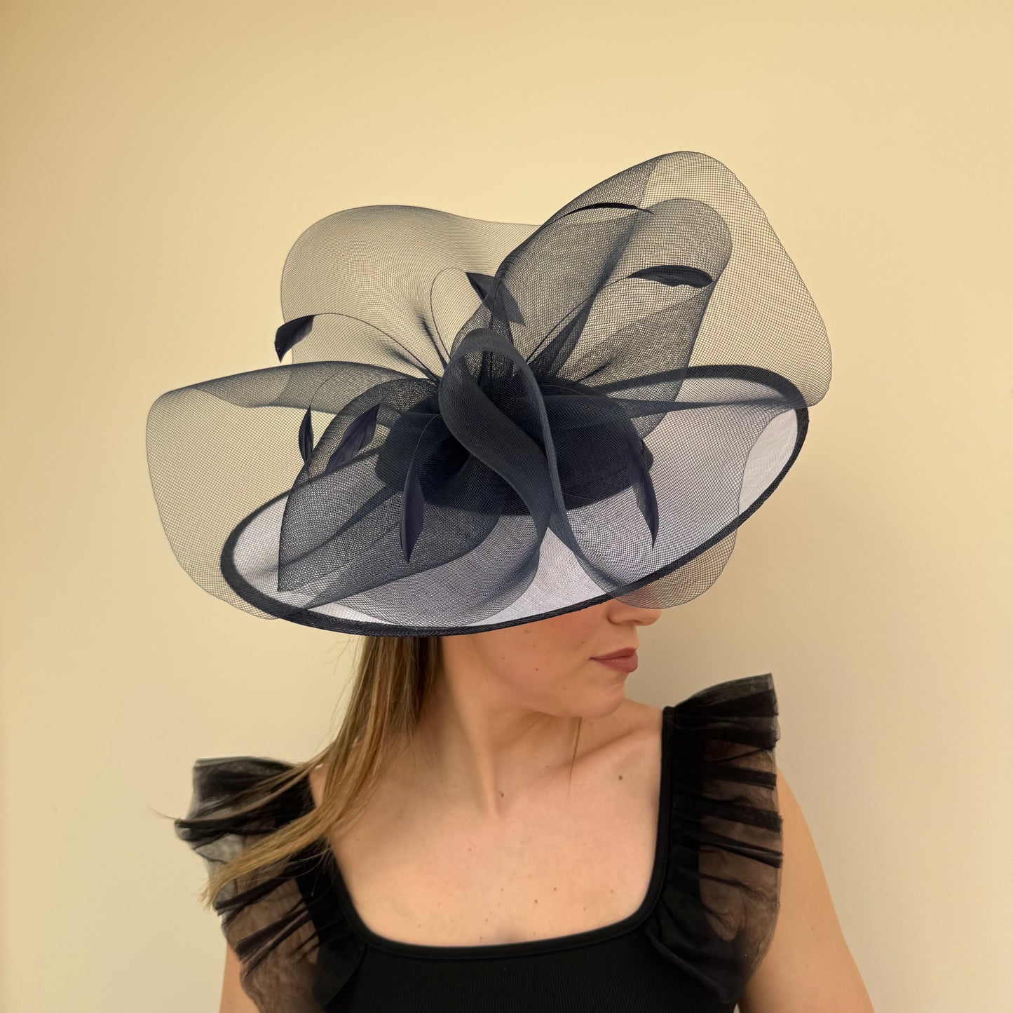 J Bees JB26/128 Small fault in mesh White & Navy blue Hatinator